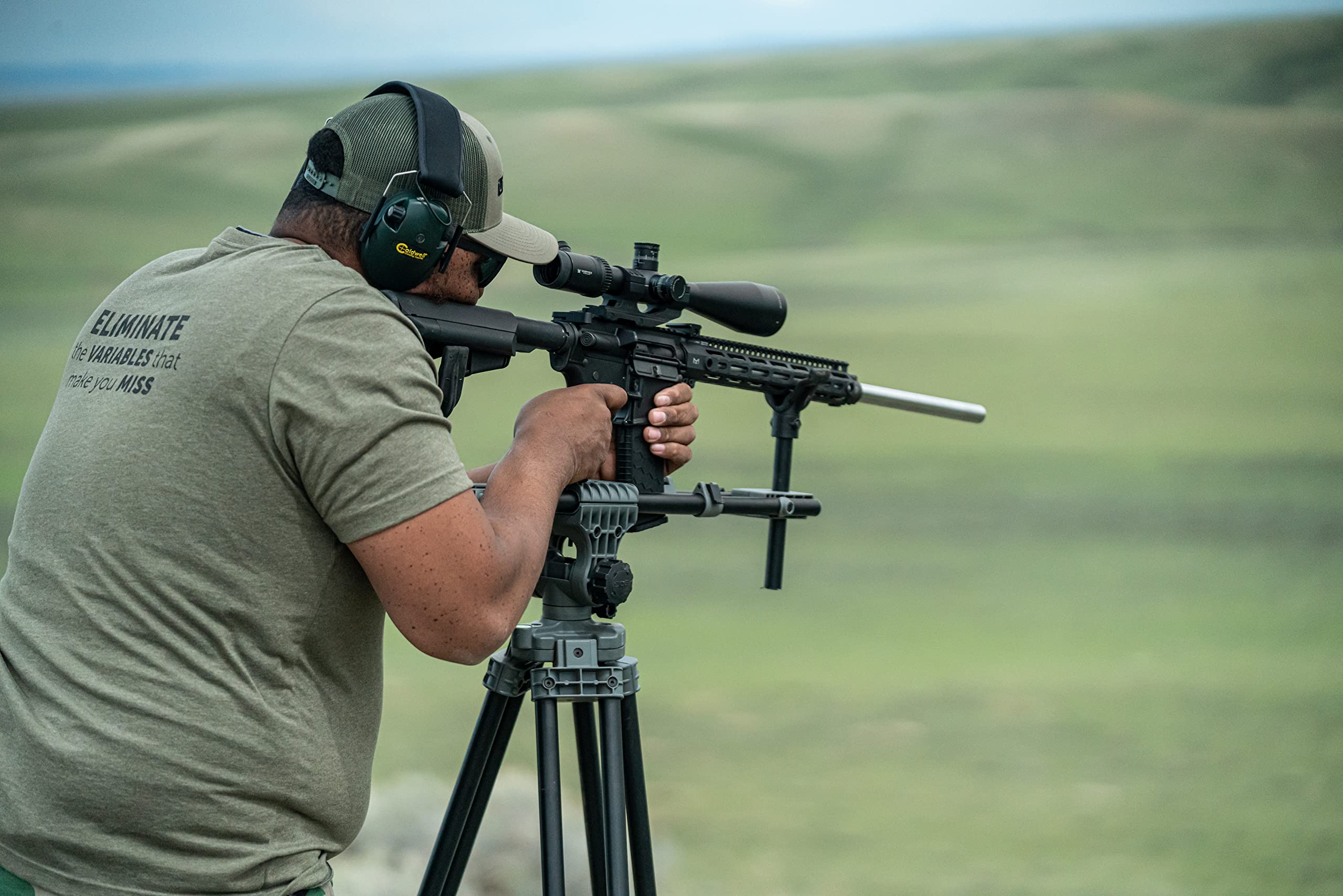 FieldPod Magnum BOG Hunting Rest with Ultra-Stable Dual Frame Construction, Bubble Level, Spiked All-Terrain Feet, Non-Marring Hands-Free Gun Rest, and Tension Knobs for Hunting, Shooting, and Outdoor