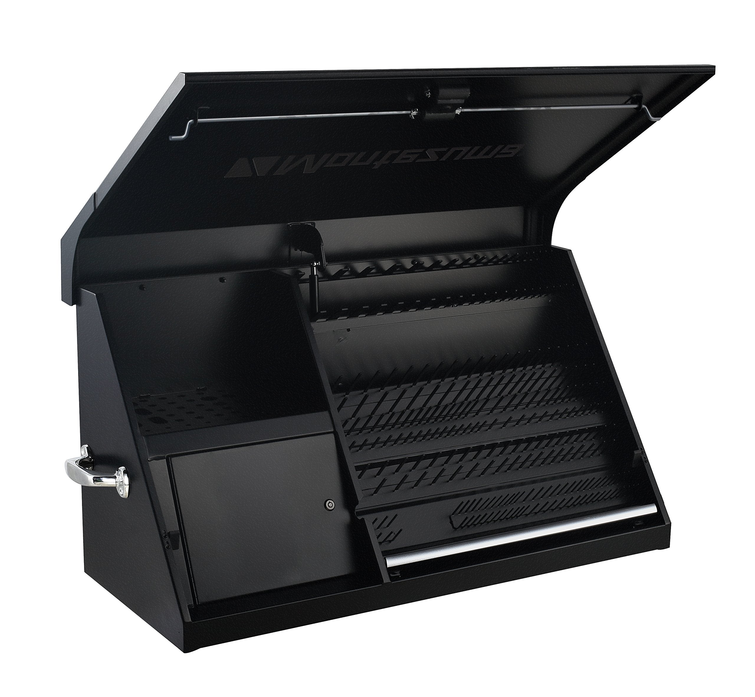 DX411B Montezuma 41" x 18" Heavy Duty Steel Triangle Toolbox (steel, black)