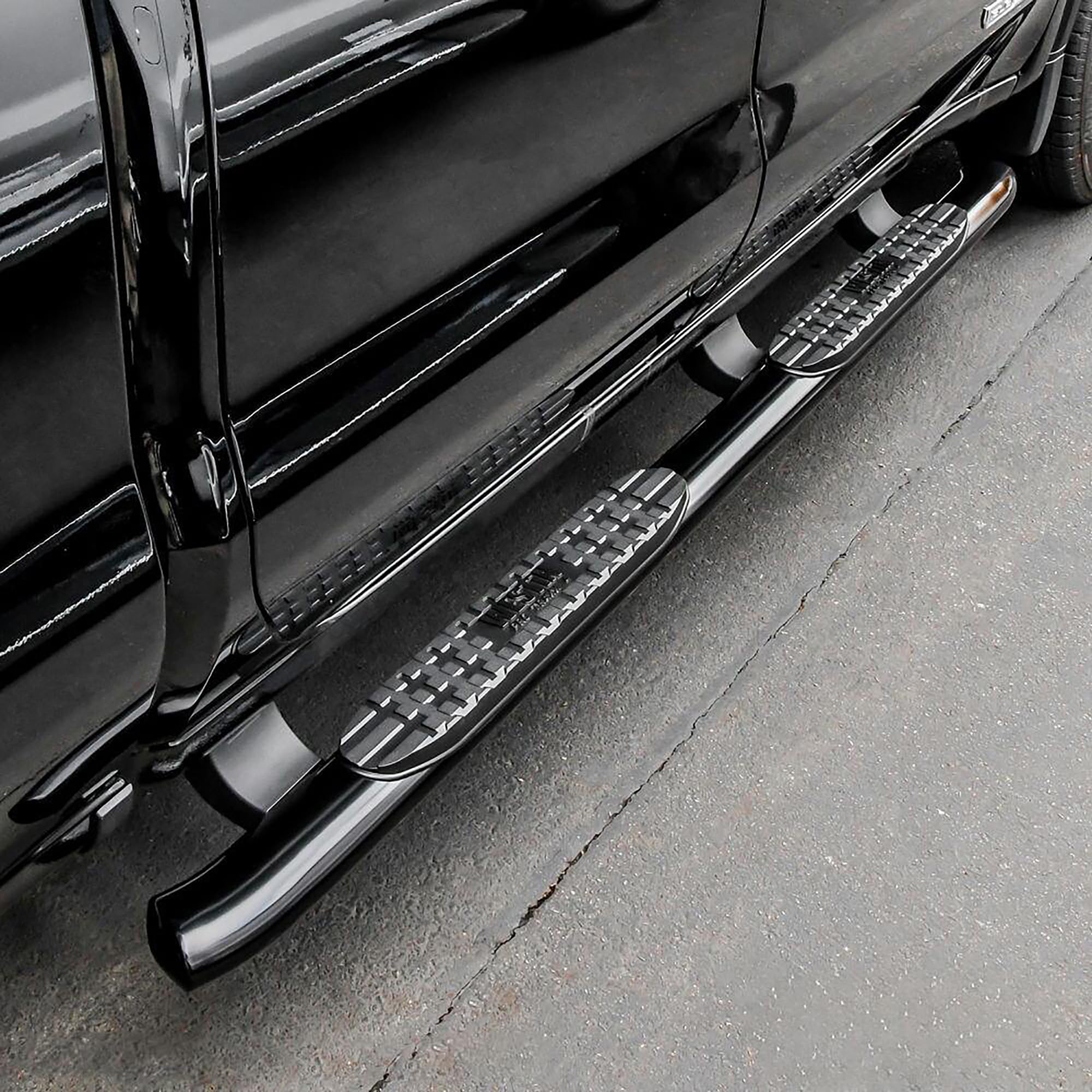 PRO TRAXX 4 Westin Oval Nerf Bars fits 2019-2025 Silverado Sierra 1500 2020-2025 Silverado Sierra 2500 3500 Double Cab (Exc 2019 Silverado LD/Sierra 1500 Limited) Black Pair