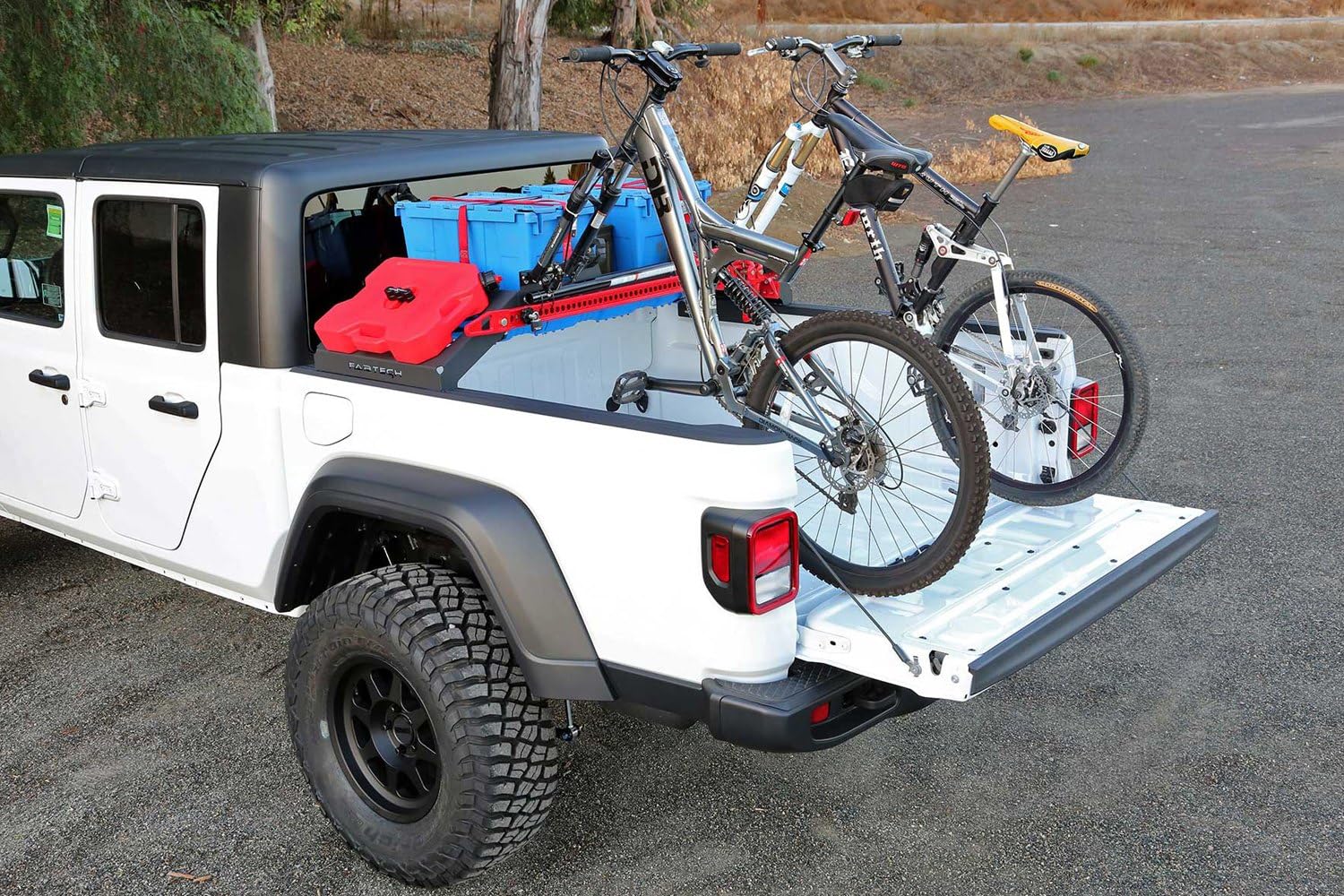 20-21 Jeep Gladiator 4WD Fabtech Cargo Rack Bike Mount Kit (FTS24263)