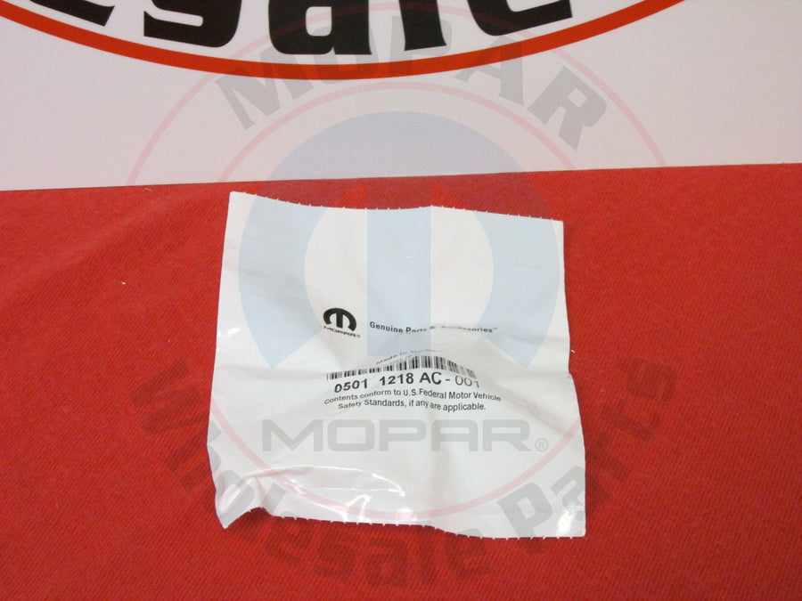 17903.20 | Omix | HVAC Climate Control Knob | OE Reference: 5011218AC | Fits 1999-2006 Jeep Wrangler TJ/LJ