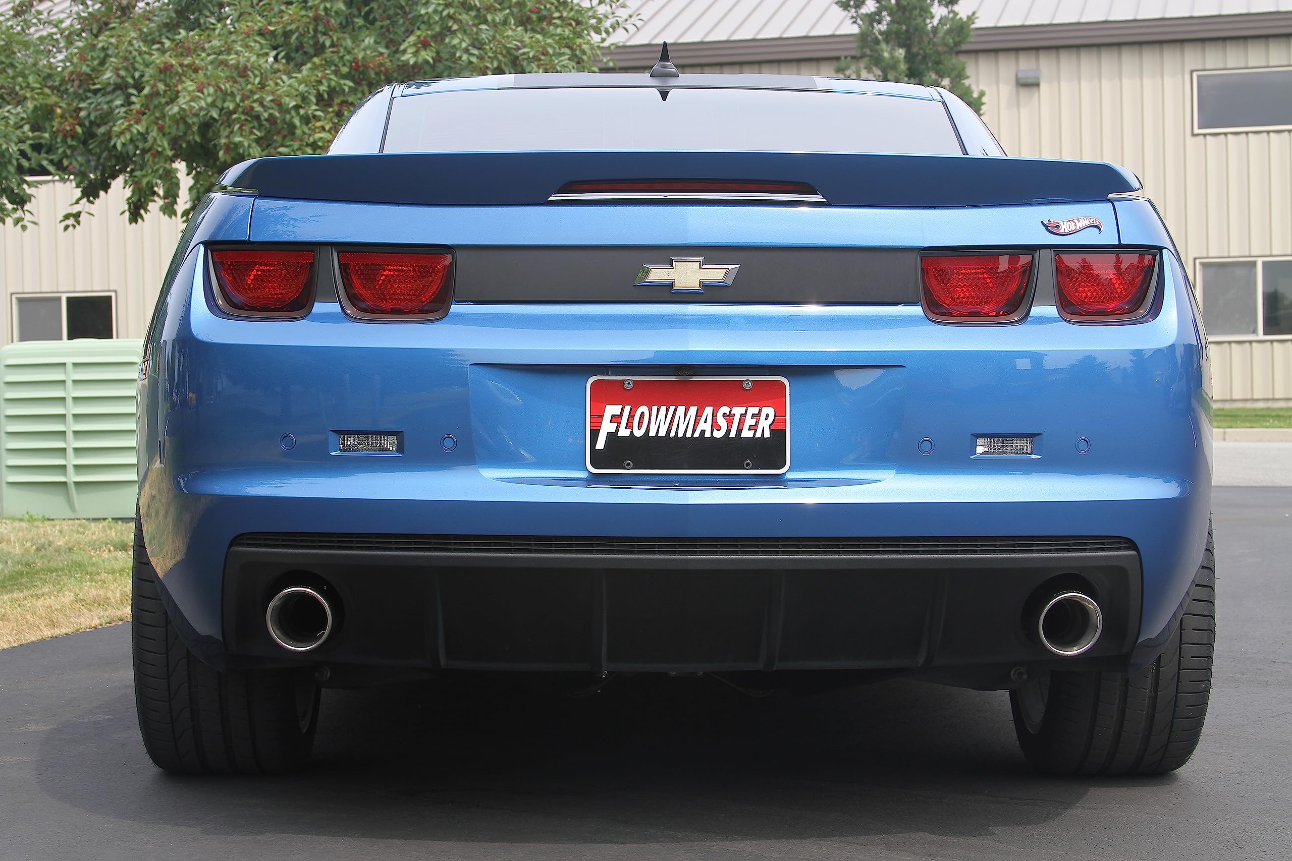 American Thunder Flowmaster 817483 Axle-Back Exhaust Kit 2.5 Inch 409 Stainless Steel 40 Series Classic Mufflers 4 Inch 304 Stainless Steel Tips Compatible with 2010-2015 Chevy Camaro 3.6L V6