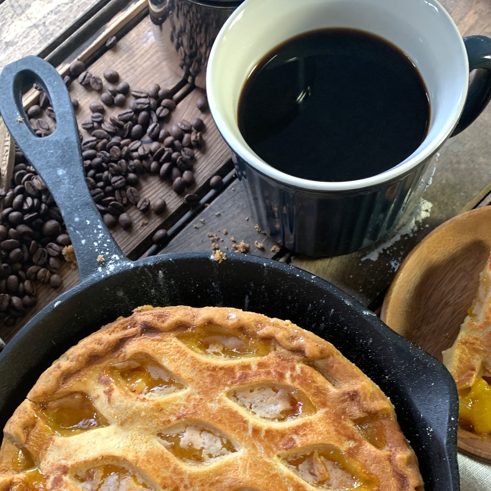 Bayou Classic 7430 Cast Iron 8-in Skillet Features Pour Spouts Perfect For Searing and Braising