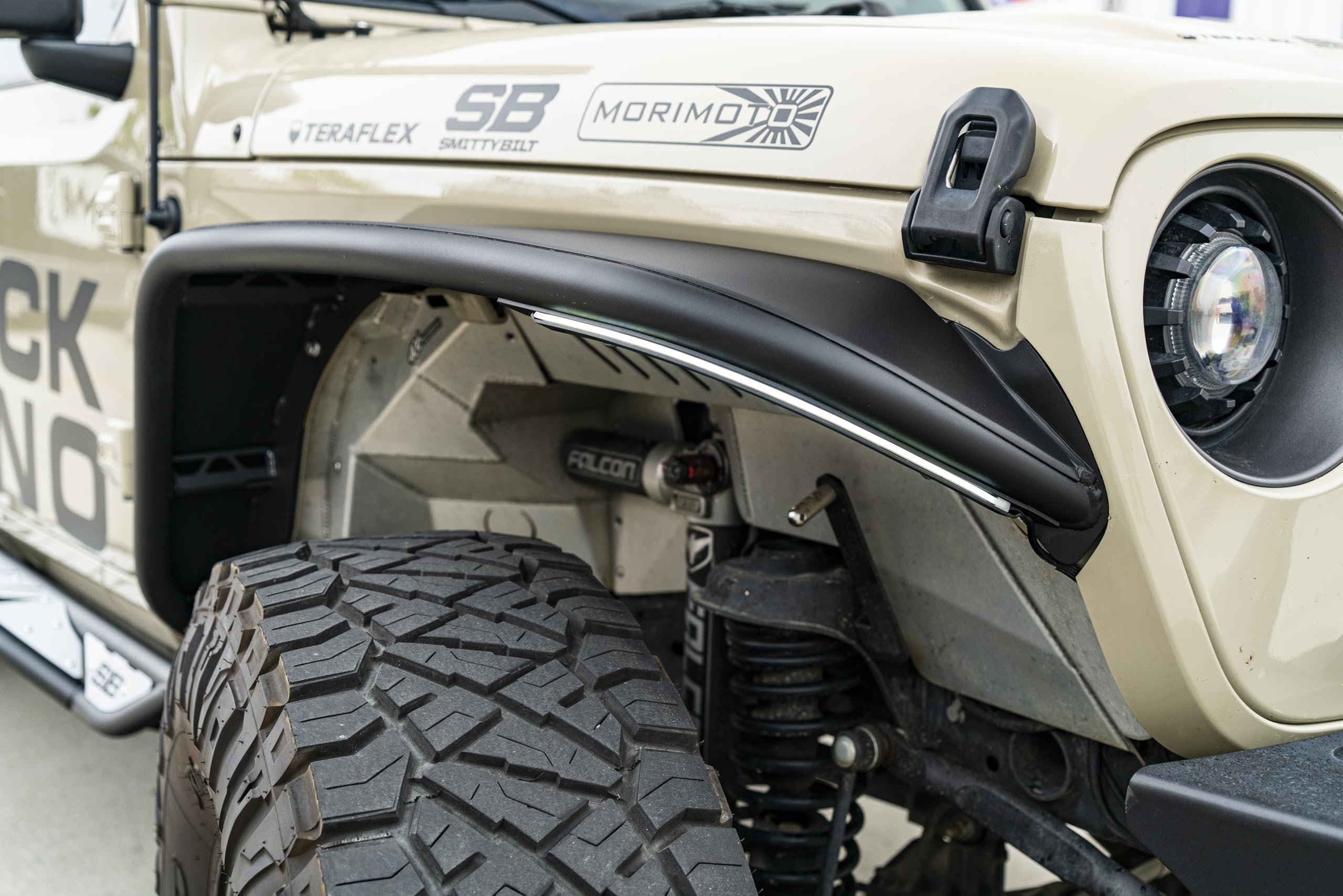 JL AND JT SmittyBilt FRONT FENDERS - SB77852