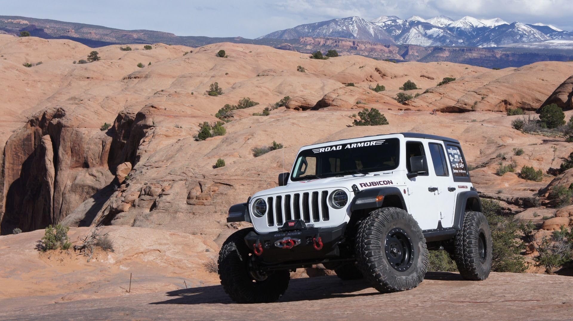 Stealth Road Armor 5182F0B Front Mid Width Winch Bumper - Texture Black - Compatible with: 2018-2025 Jeep JL JLU JT