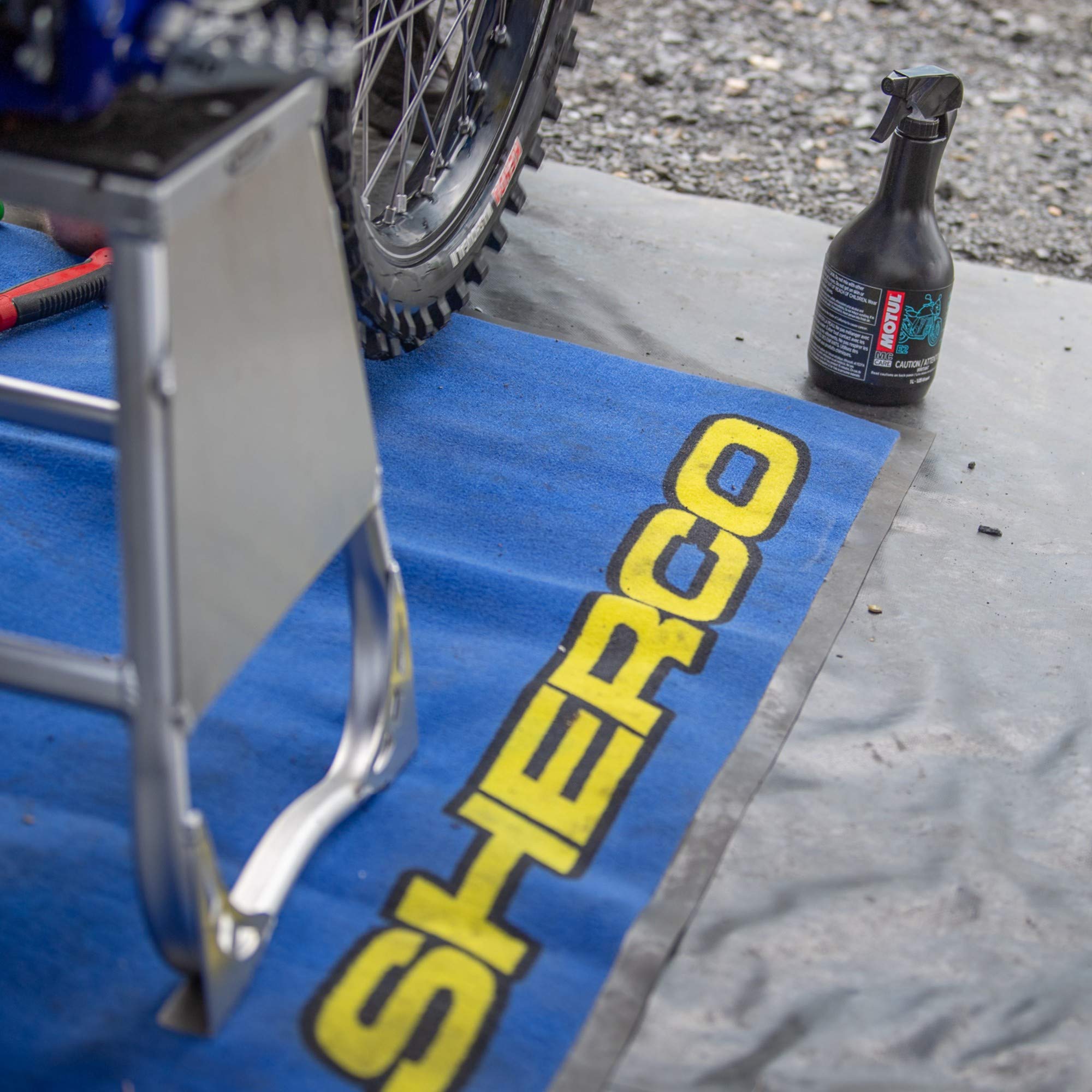 Motul MC Care E2 104881 Powersports Degreaser and Cleaner Spray for Use on All Surfaces 1 Liter