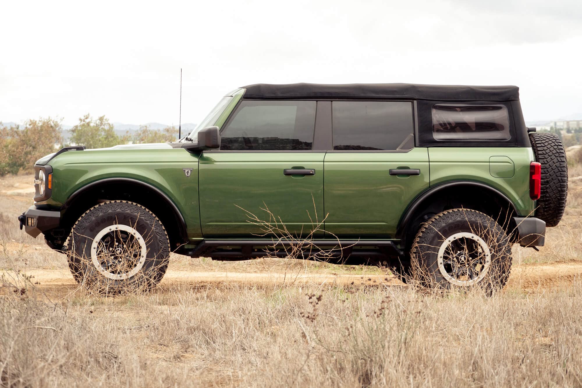 Tube Fender Flares DV8 Offroad for 2021+ Ford Bronco | Set of 4 Fenders | Simple Bolt-On Installation | Protects the Body From Trail Debris | Compatible with Sasquatch and Non-Sasquatch Packages