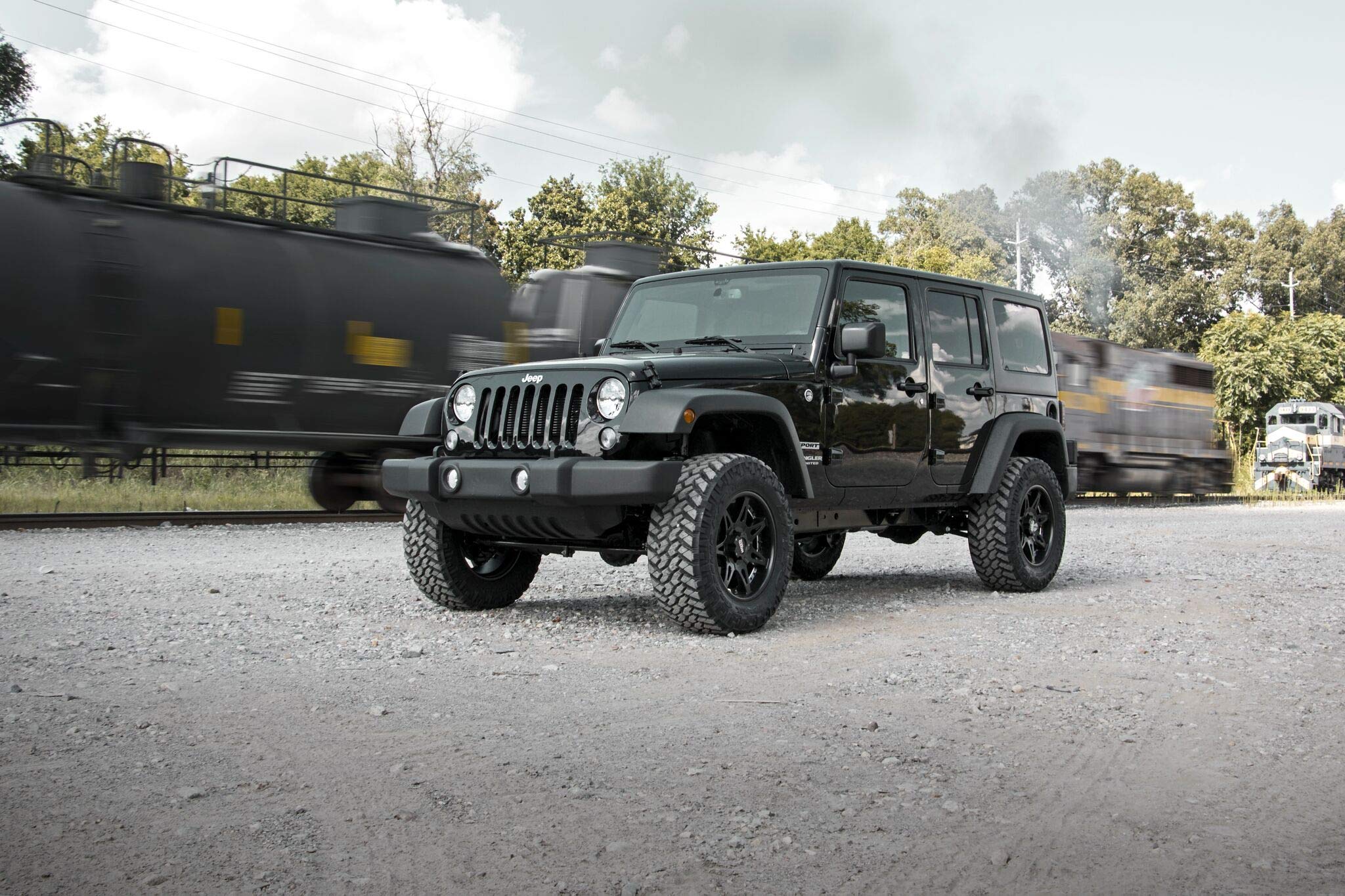 Rough Country 2.5" Lift Kit V2 for 2007-2018 Jeep Wrangler JK Unlimited - 67970