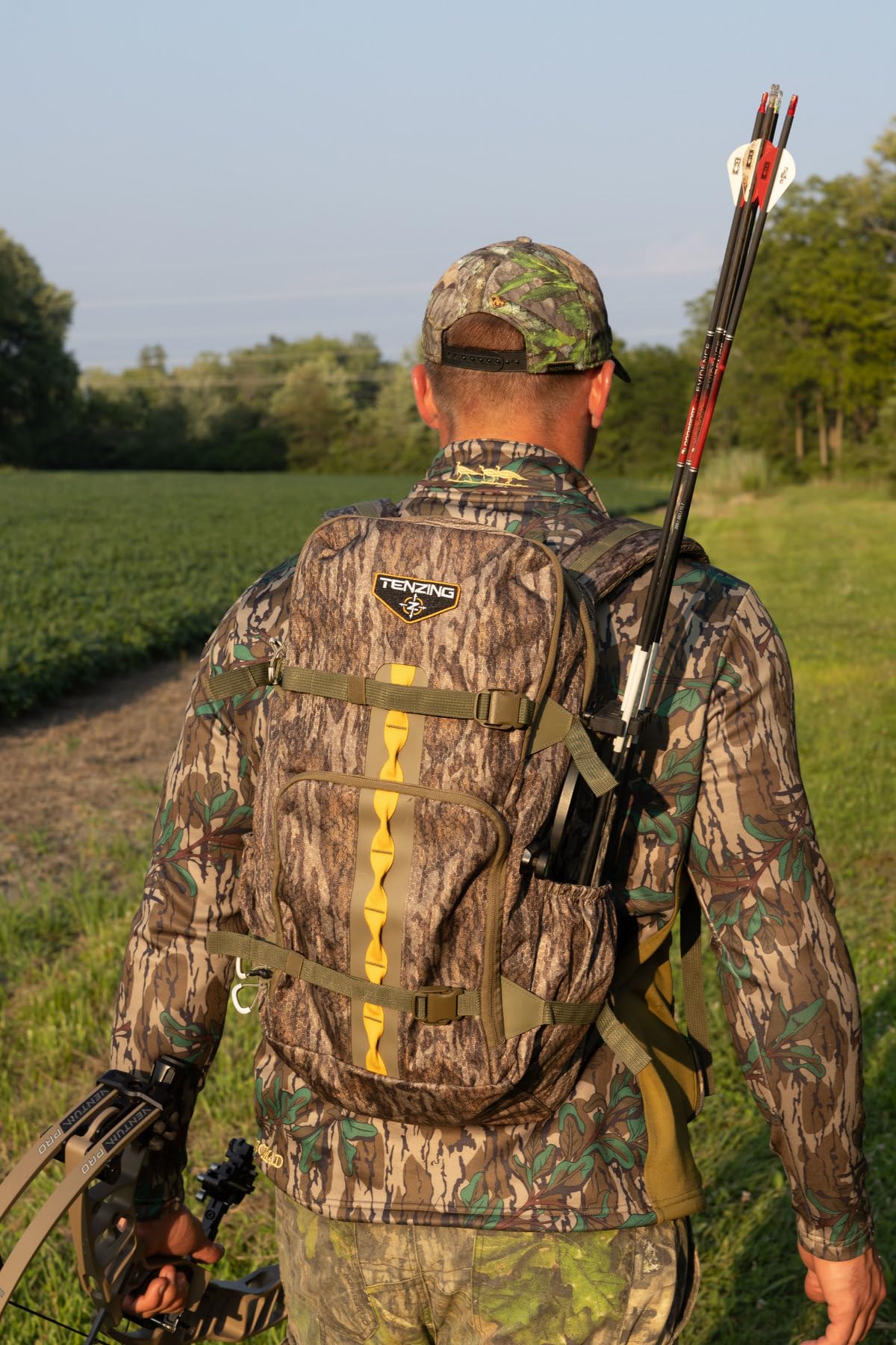 Whitetail TENZING 1200 Day Pack, Mossy Oak Bottomlands | Hydration Bladder Compatible Ultra-Durable Camo Hunting Backpack with 4 Compartments & 11 Pockets