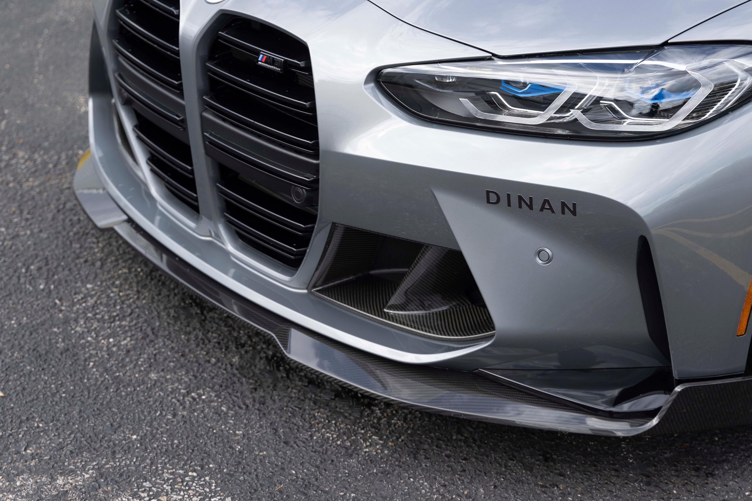 Dinan Performance Front D980-0032 Air Inlets - Gloss Twill Carbon Fiber