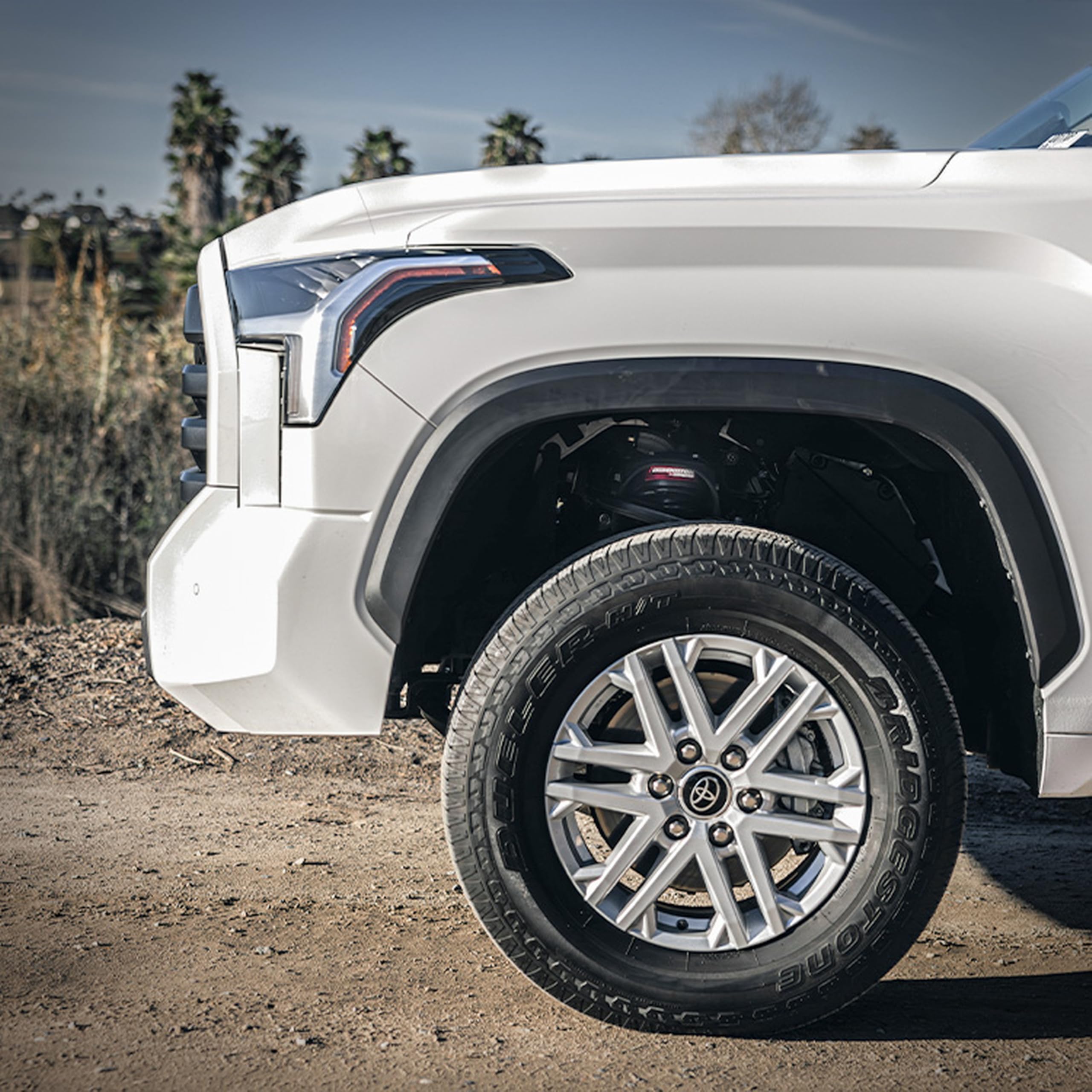 SUSPENSION DOMINATOR BY CAMBURG: 1.5" Lift Kit, 6061-T6 Billet Aluminum, Red Anodized, Compatible with 2WD/4WD 2022-2024 Toyota Tundra (Excludes TRD)