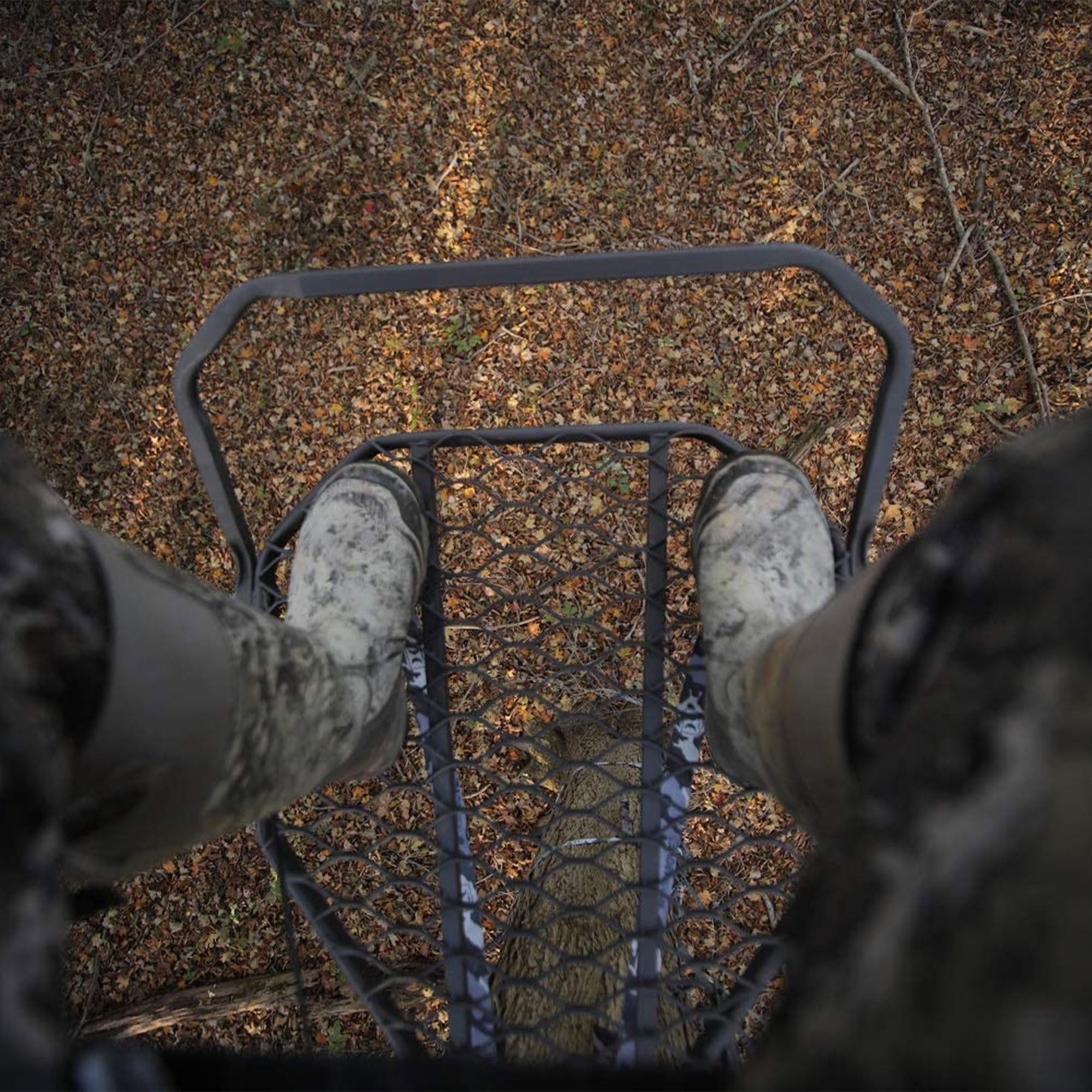 Helium Hang-On Tree Stand, Hawk Kickback XL