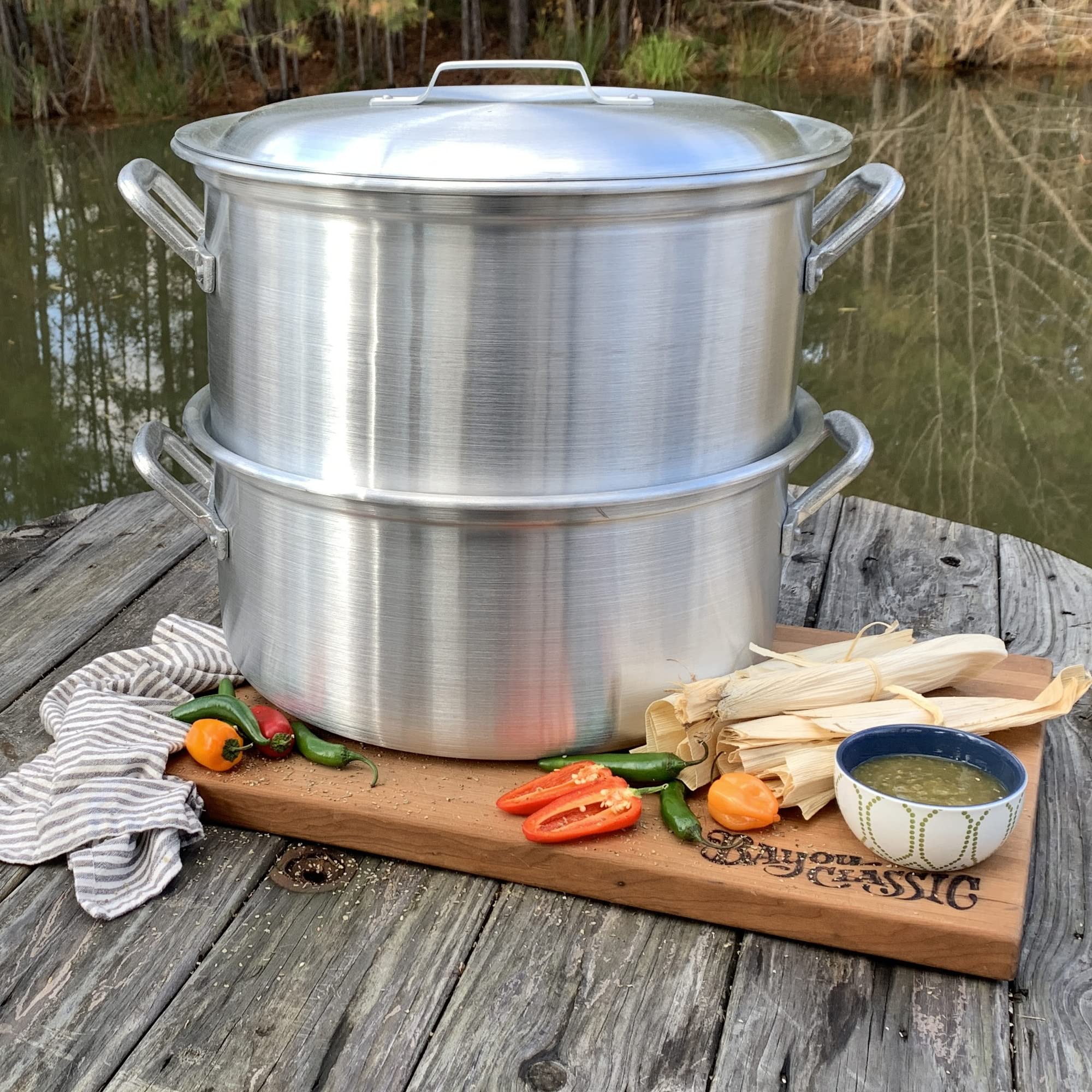 Bayou Classic Half-Bushel 300-462 Steamer Features Sturdy Riveted Handles Domed Vented Lid Steams Half a Bushel Perfect For Seafood Oysters Vegetables and More