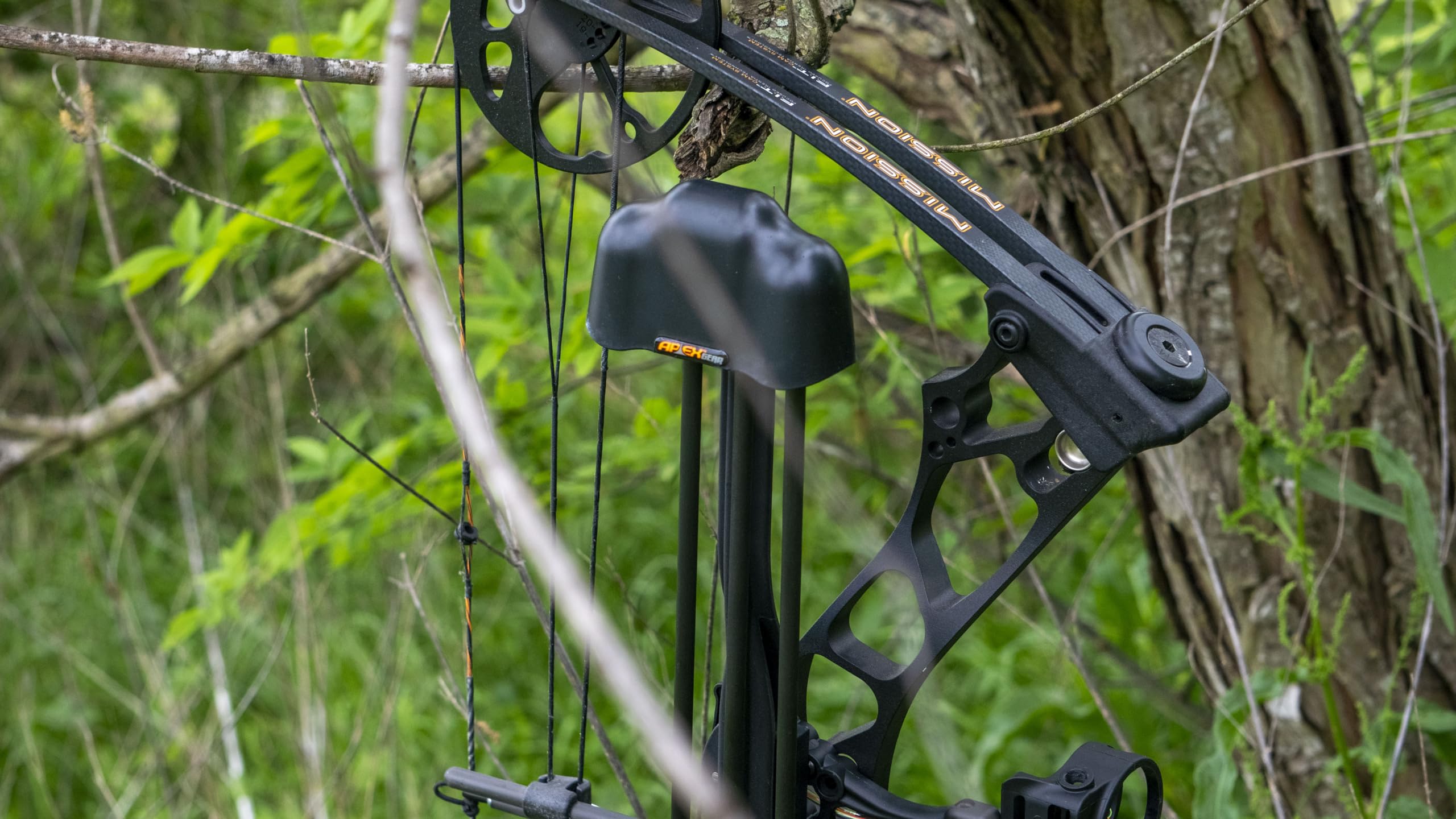 TRUGLO Accu-Strike APEX GEAR 4-Arrow Quiver Black