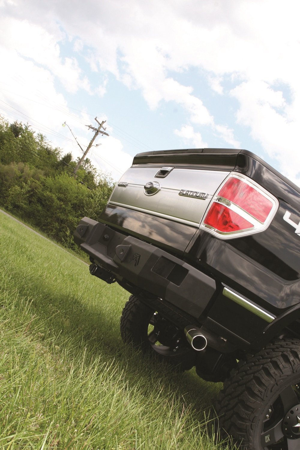 FF09W17501 Fab Fours Bumper