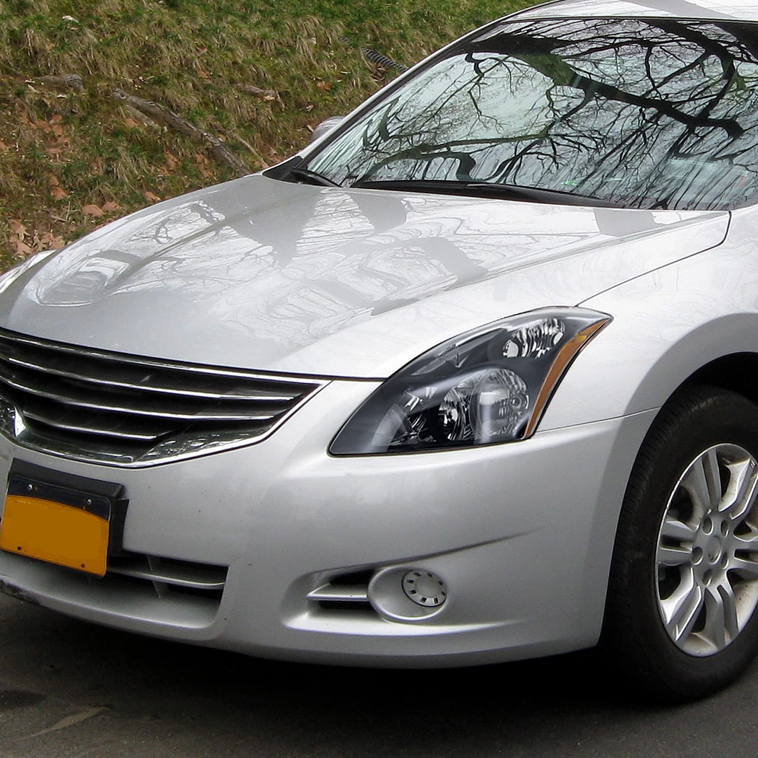 Black Headlights SPEC-D TUNING Compatible with 2010-2012 Nissan Altima Sedan L+R Pair Head Light Lamp Assembly