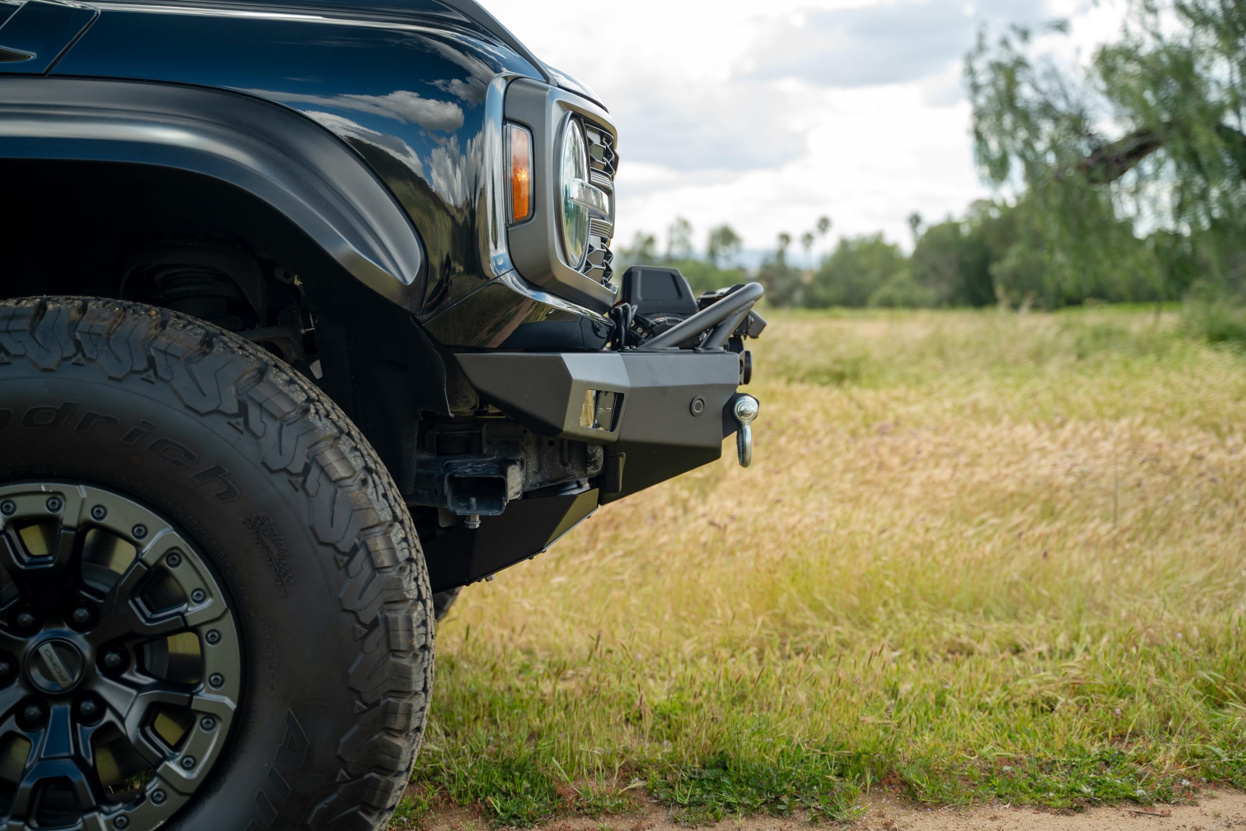 Offroad DV8 Spec Series Winch Front Bumper for 2022-2024 Ford Bronco Raptor | Two 1-inch D-Ring Mounts | One 20-inch LED Light Bar Mount | Bull Bar | Mounts four 3-inch Pod Lights on Wings