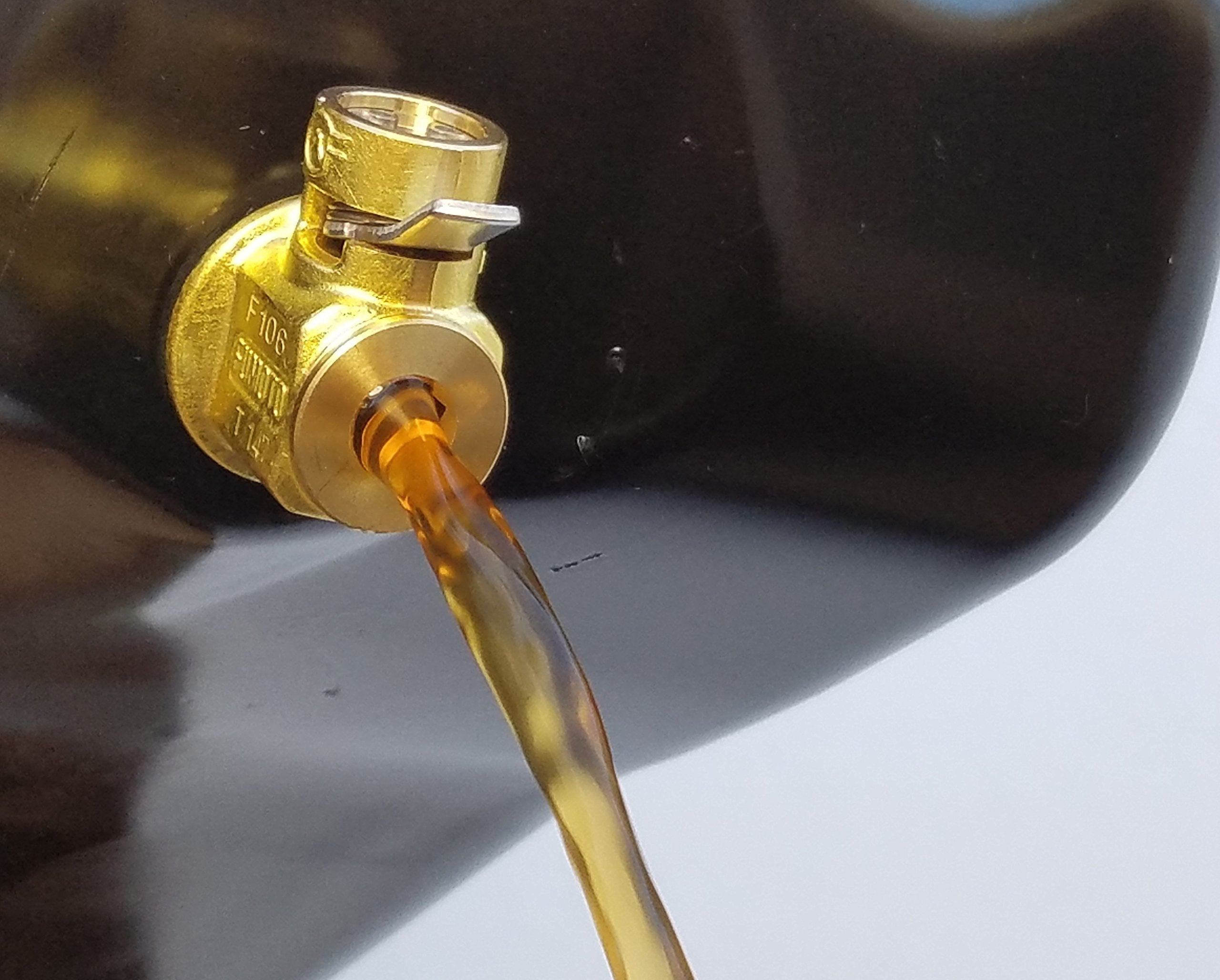 Fumoto T-Series T-208 Engine Oil Drain Valve, 1 Pack