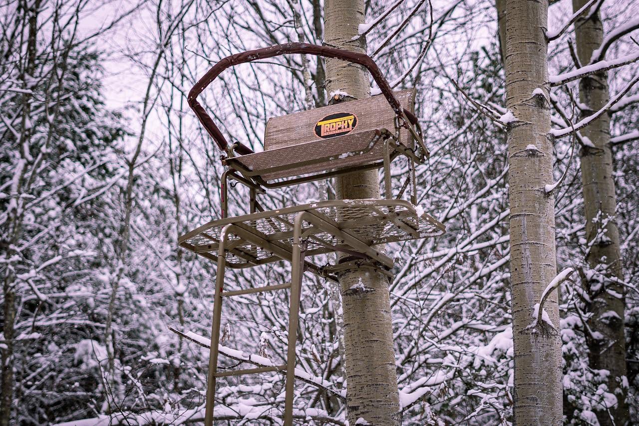 Trophy Treestands Samson TDL211 2 Person Ladderstand