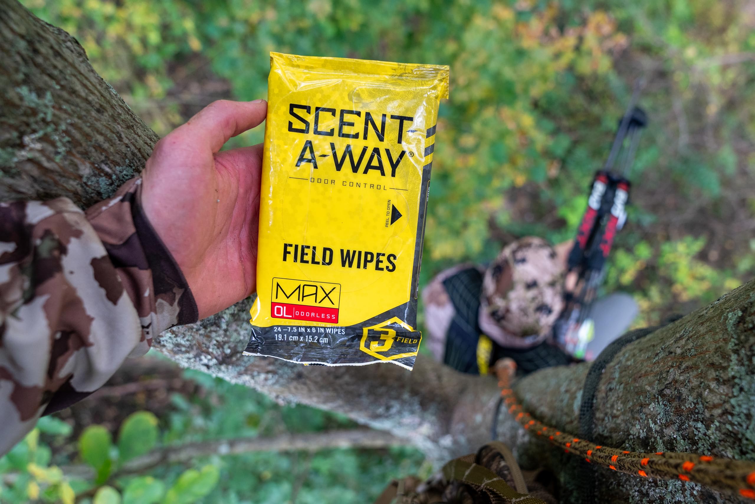Scent-A-Way MAX Hunters Specialties Odorless Field Wipes - Scent Control Unscented Alcohol-Free Pre-Moistened Wipes for Hunters, Trappers, Anglers, and Campers, 24 Pack