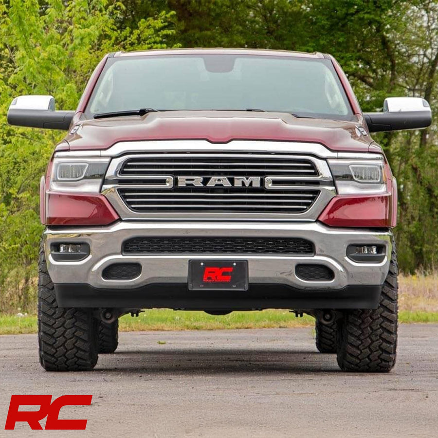 3.5" Rough Country Lift Kit w/M1 Struts & Shocks for 19-24 Ram 1500-31440RED