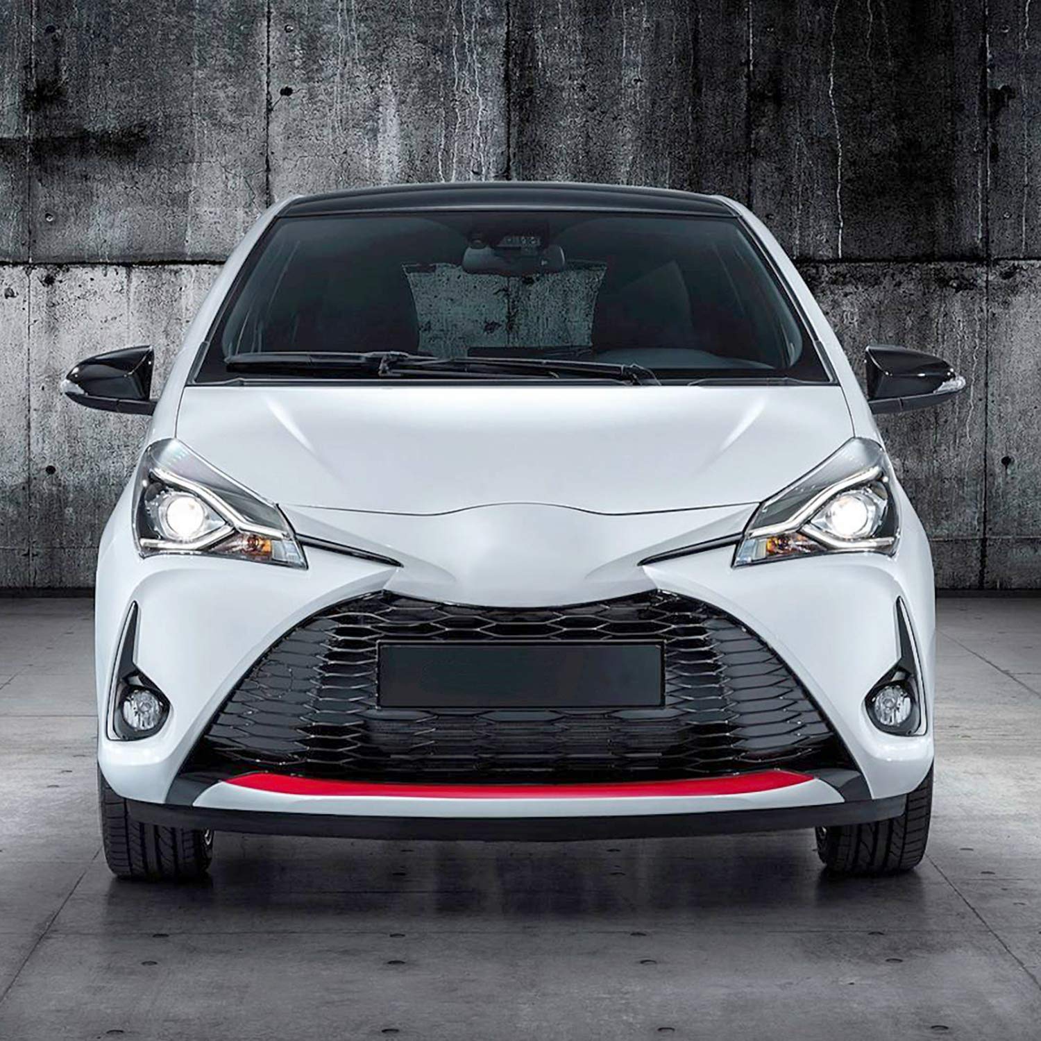 Fog Lights Spec-D Tuning + H16 Bulbs + Switch Compatible with 2018-2020 Toyota Yaris 2/4 Door Hatchbacks, L+R Pair Assembly