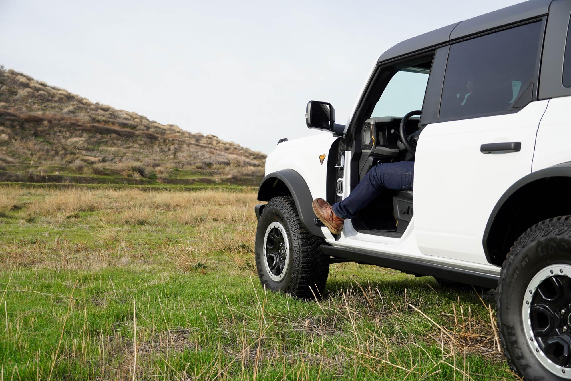 Foot Pegs DV8 Offroad for the 2021-2025 Ford Bronco | Sold as a Pair | Comfortable Place to Rest your Foot | Anti-Slip Pedal Grip Design | Fits Front & Rear Door Hinges