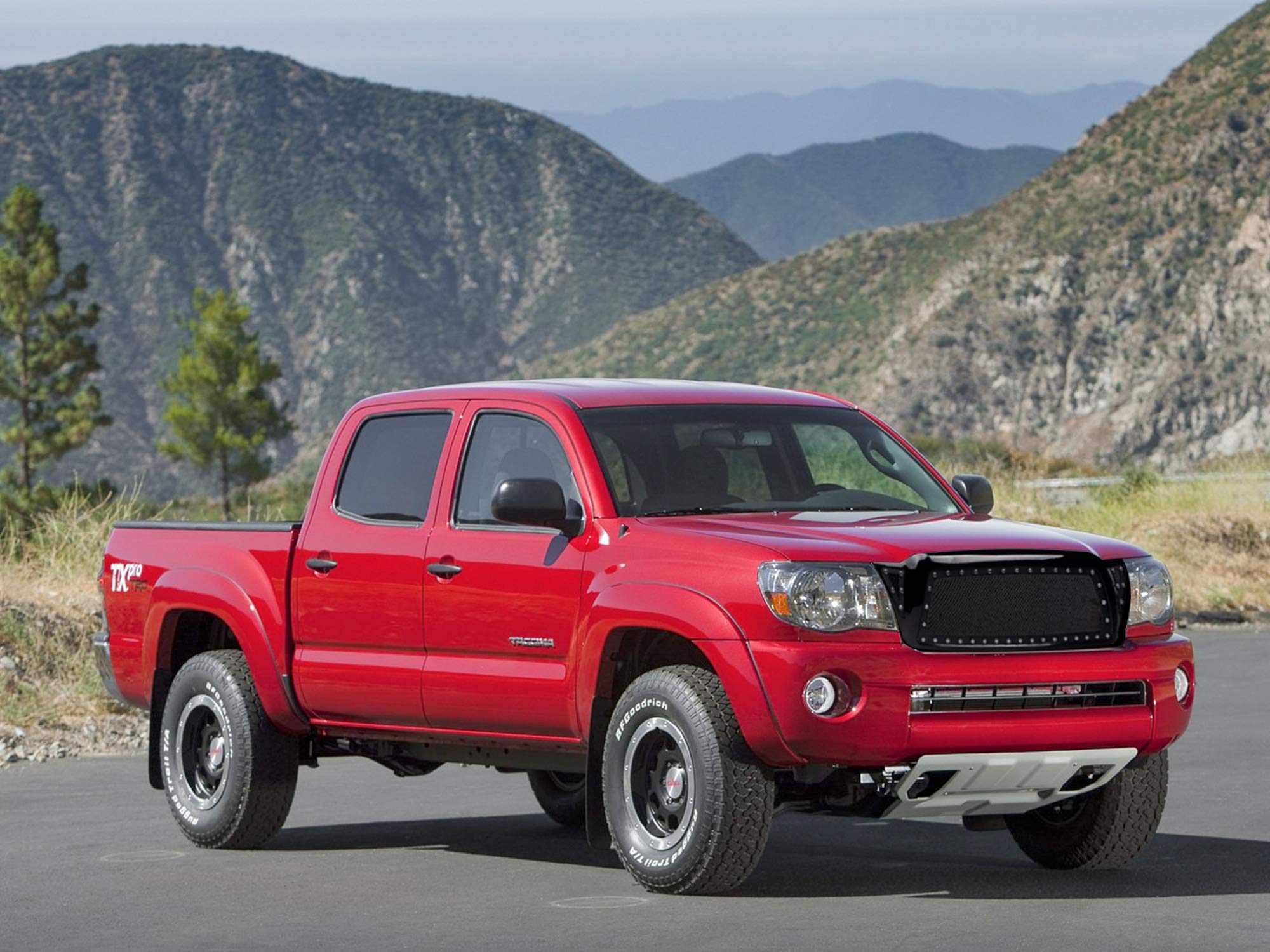 Studded Armordillo USA Mesh Grille Fits 2005-2011 Toyota Tacoma-Gloss Black