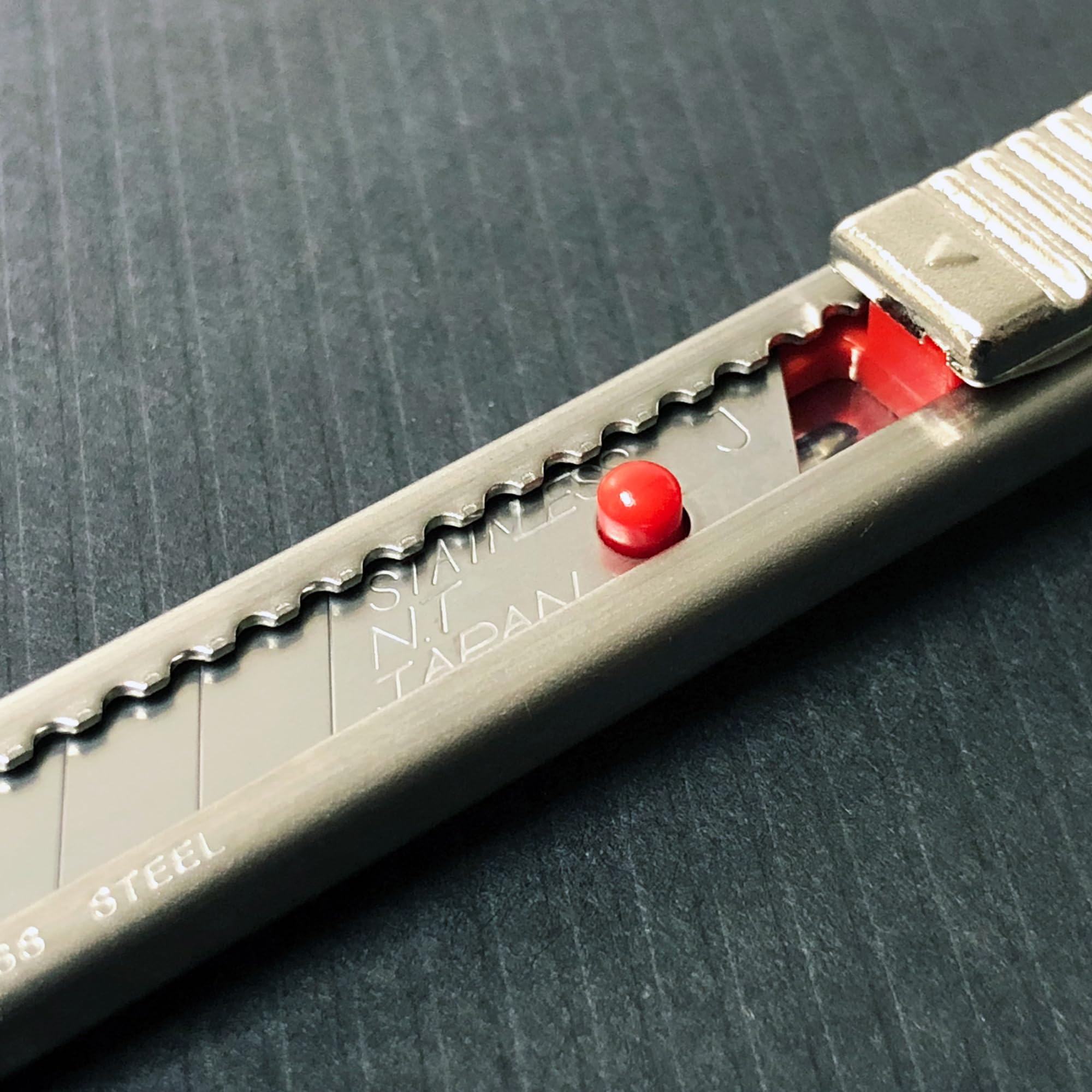 Auto-Lock NT Cutter Stainless Steel Utility Knife (A-1P) 9mm