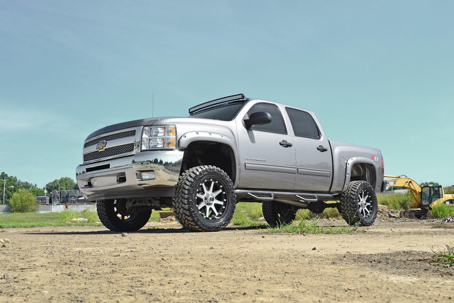 6" Rough Country Suspension Lift Kit with M1 Struts/M1 Rear Shocks for Chevy Silverado & GMC Sierra 1500 (2007-2013) 4WD