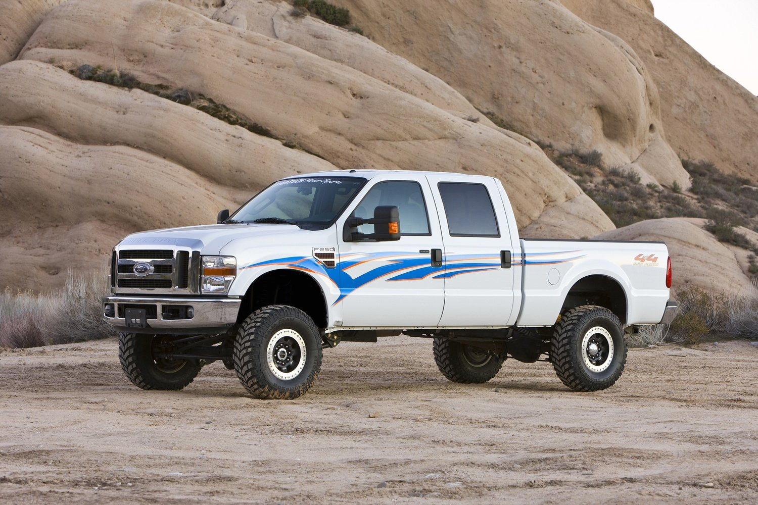 Fabtech K2118 Lift Basic System w/Shocks w/Performance Shocks 6 in. Lift System w/Shocks