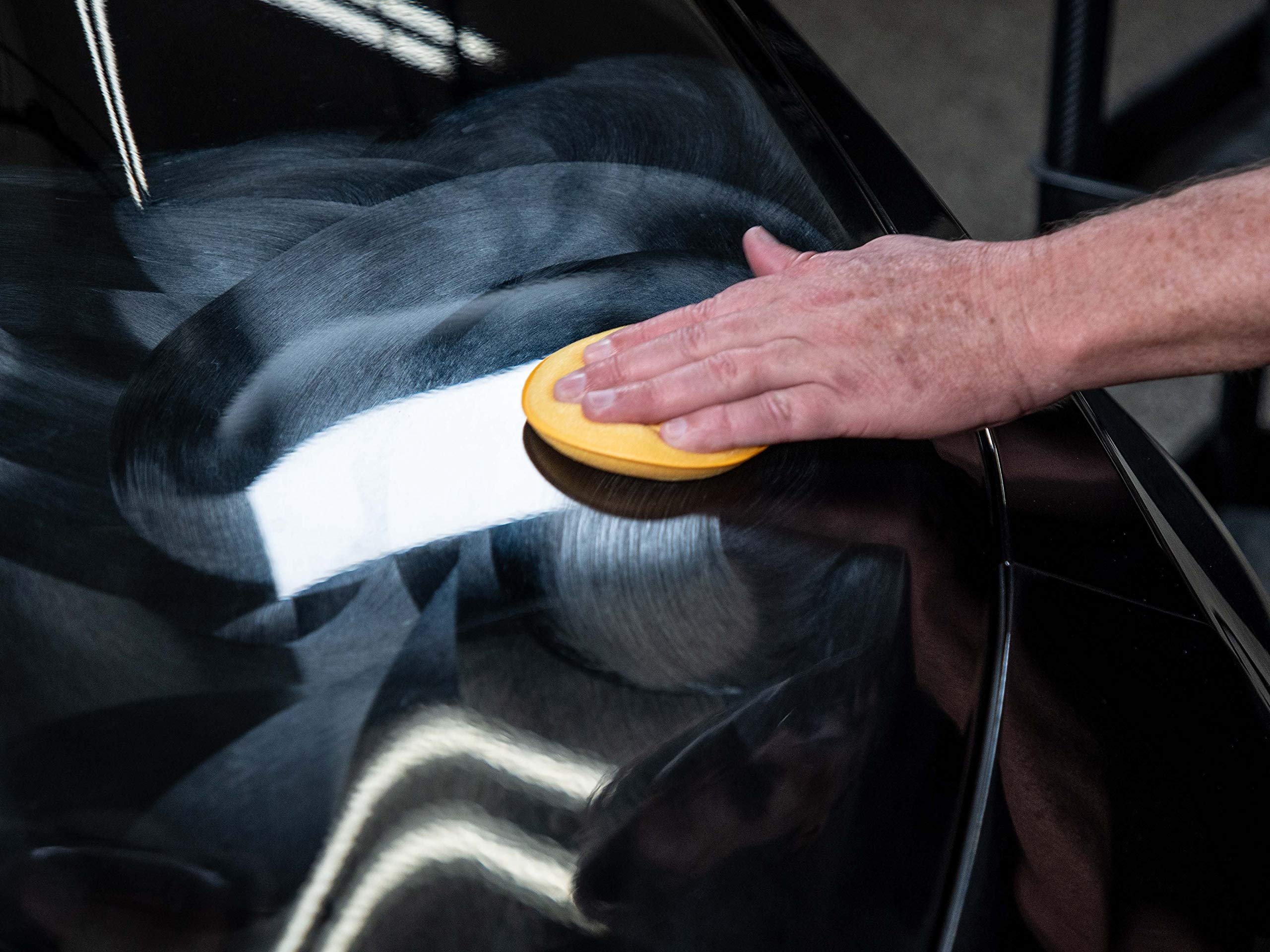 Meguiar's Hi-Tech Professional Yellow Wax M2601 - Pro Carnauba Yellow Wax with a Deep Gloss & Shine and a Long-Lasting Protection, Easy to Use Liquid Wax with Professional Results, 1 Gal, 128 Oz