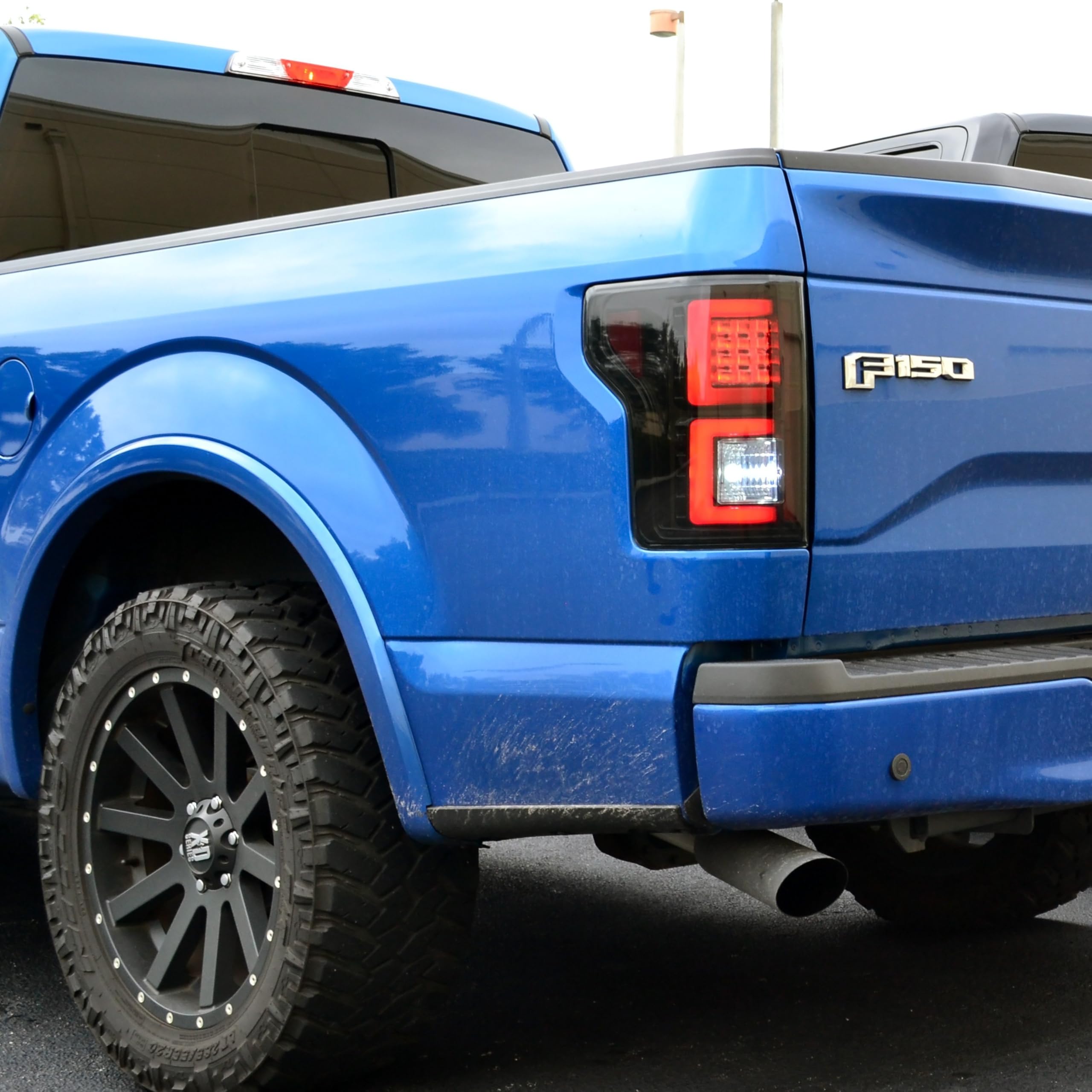 Tail Light Recon 264268RBK