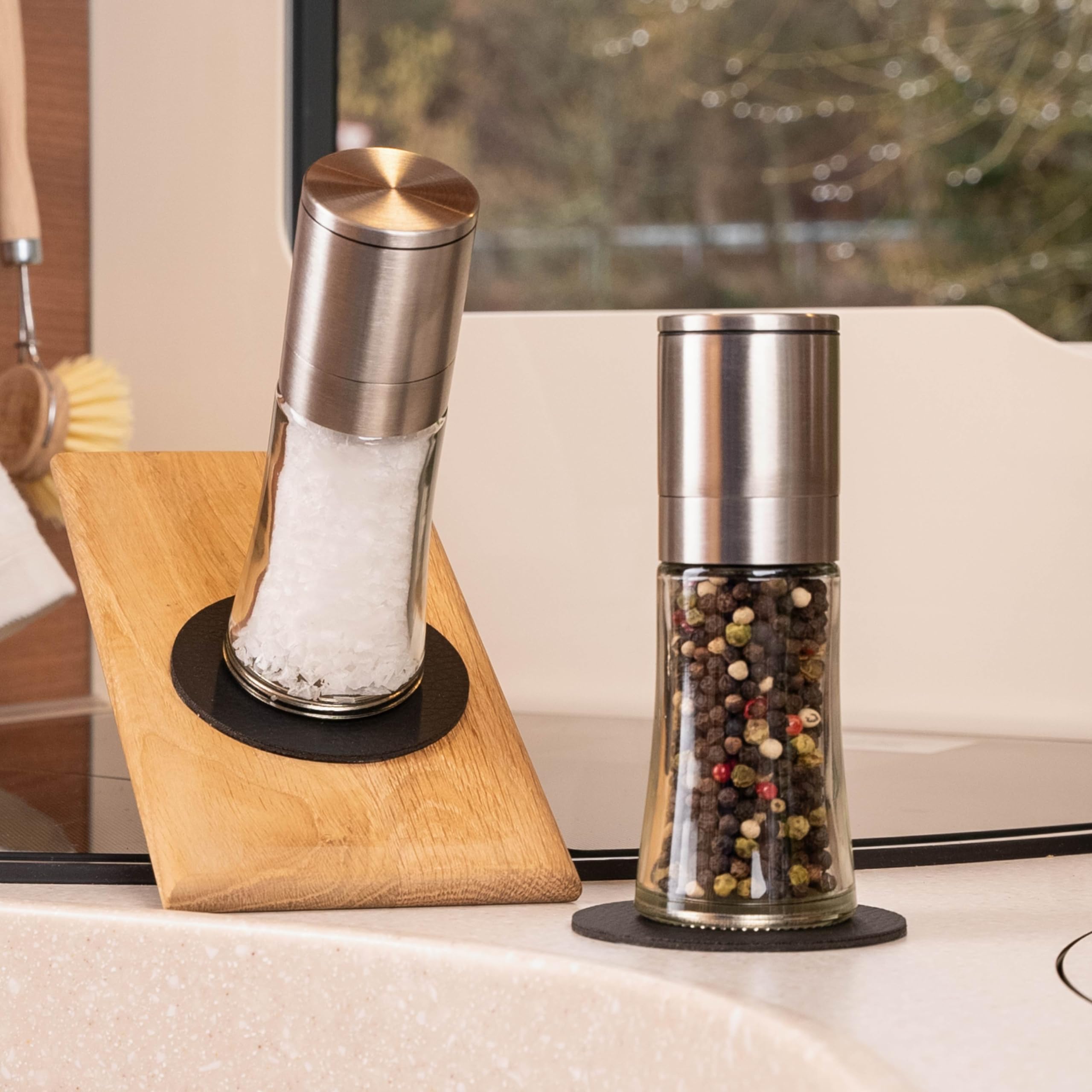 Silwy® Spice Mills with Magnets Set of 2 with Adjustable Ceramic Grinder Silwy® Including 2 Metal Nano Gel Pads Salt Mill and Pepper Mill Made of Quality Stainless Steel (Without Contents)