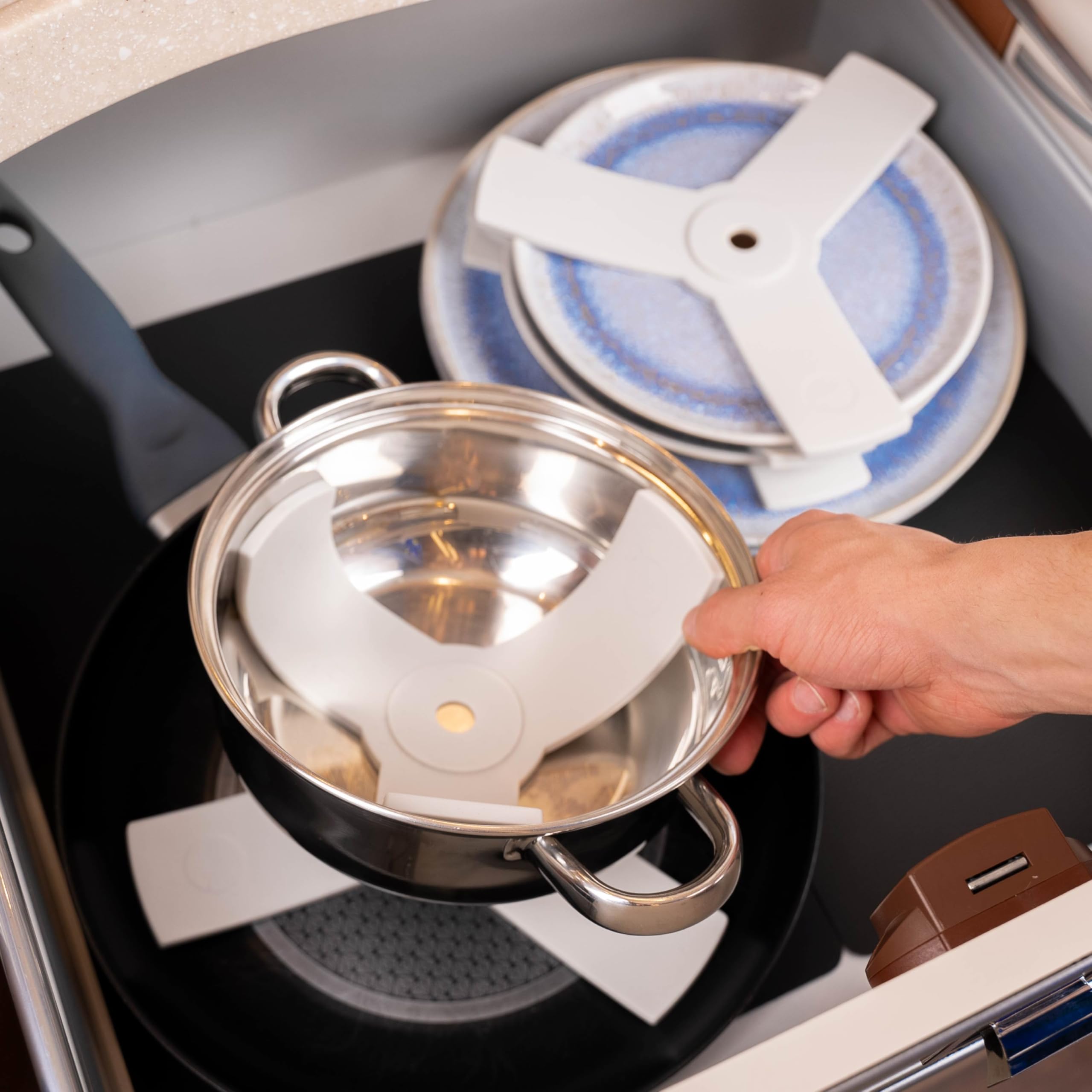 Magnetic Adapter Set silwy® (Set of 5) for Existing Plates, Bowls, Kitchen Utensils, Pots, Pans and Much More - 5-Piece Set, Magnetic System for Retrofitting, Magnetic Sandwich for All Items