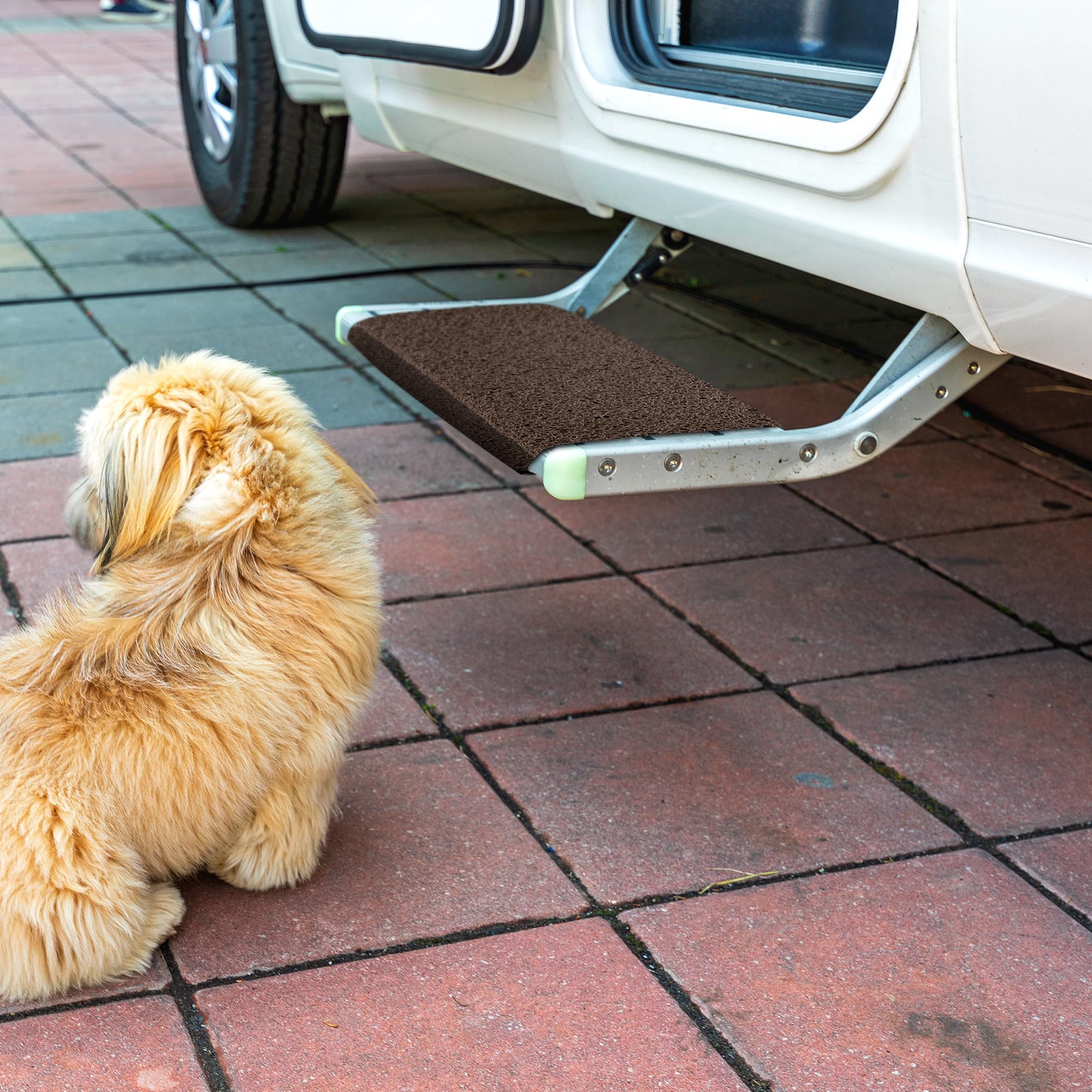 Camco RV Premium Wrap Around Step Rug (PVC Material (22" x 23"), Brown (42967)
