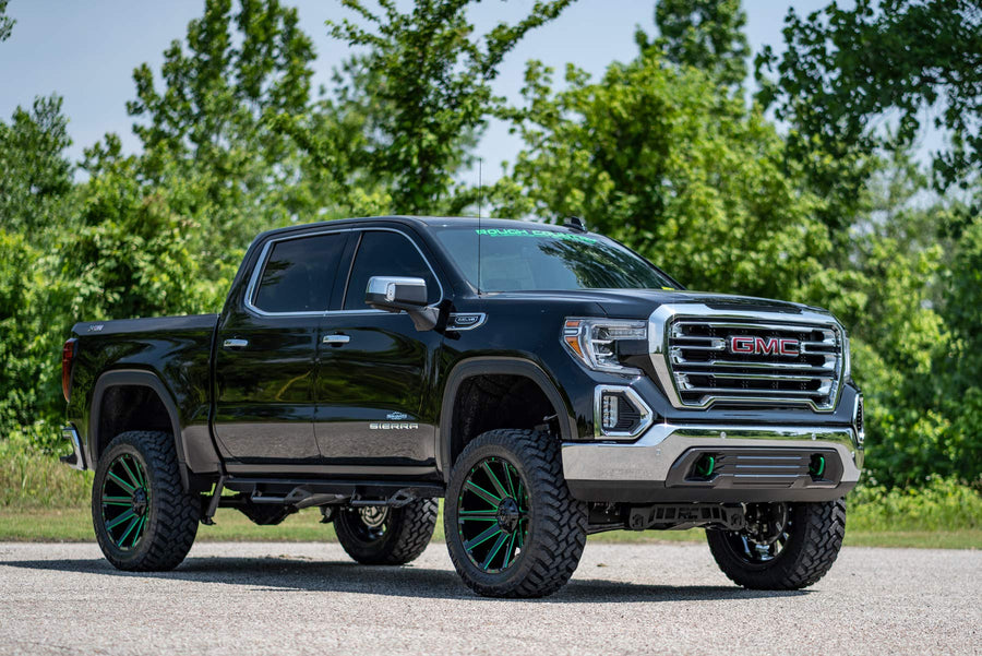 7" Lift Kit Rough Country for 2014-2016 GMC Denali 1500 4WD | MagneRide - 18802