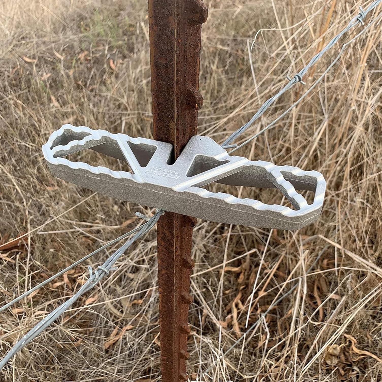 HME Durable Secure Aluminum Portable T-Post Fence Step for Outdoor Activities with/Nylon Storage Pouch and Integrated Slot