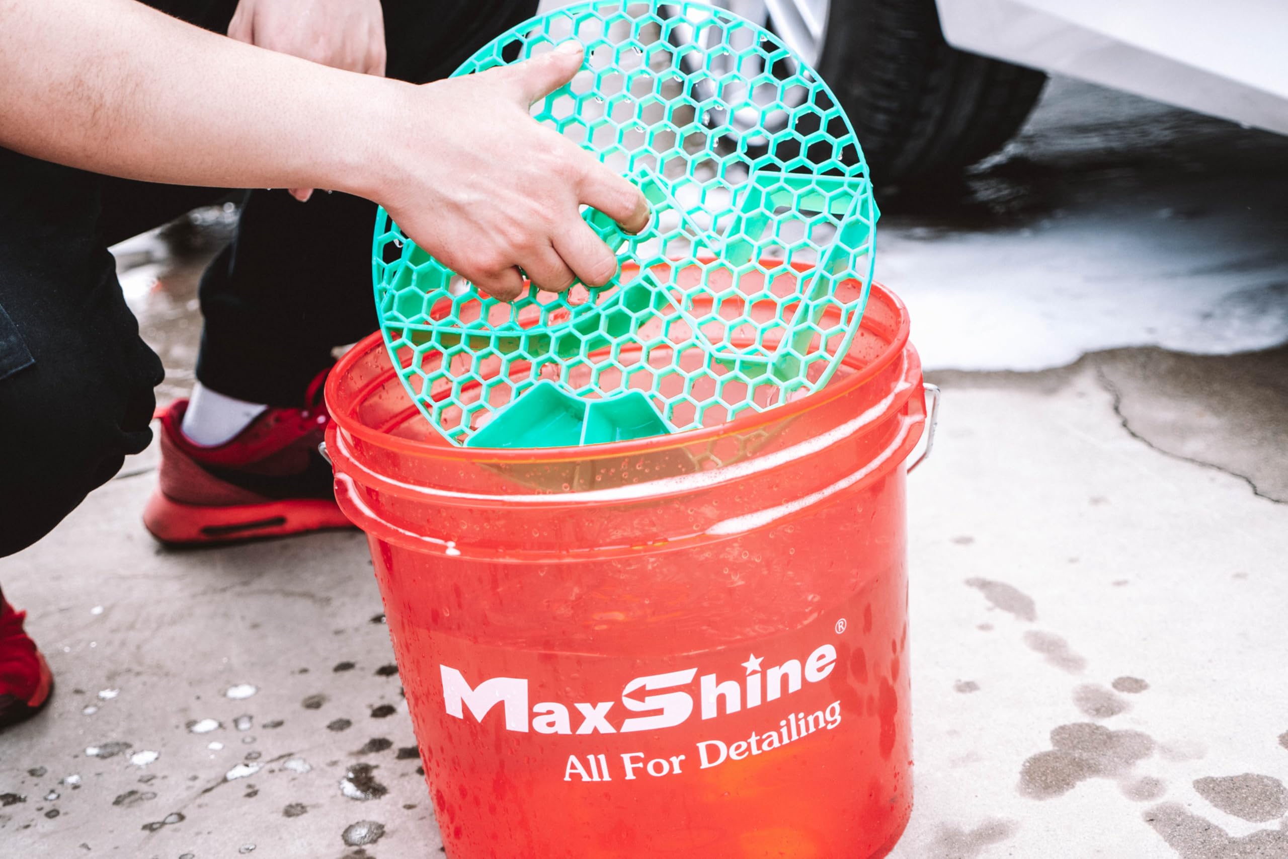 3.5 Gallon Maxshine Universal Detailing Bucket (Red) | Car Wash Bucket for Scratch-Free Washing | Garage Storage & Auto Detailing Tool Holder | Holds Soap, Foam Cannon, Brushes, Microfiber Towels