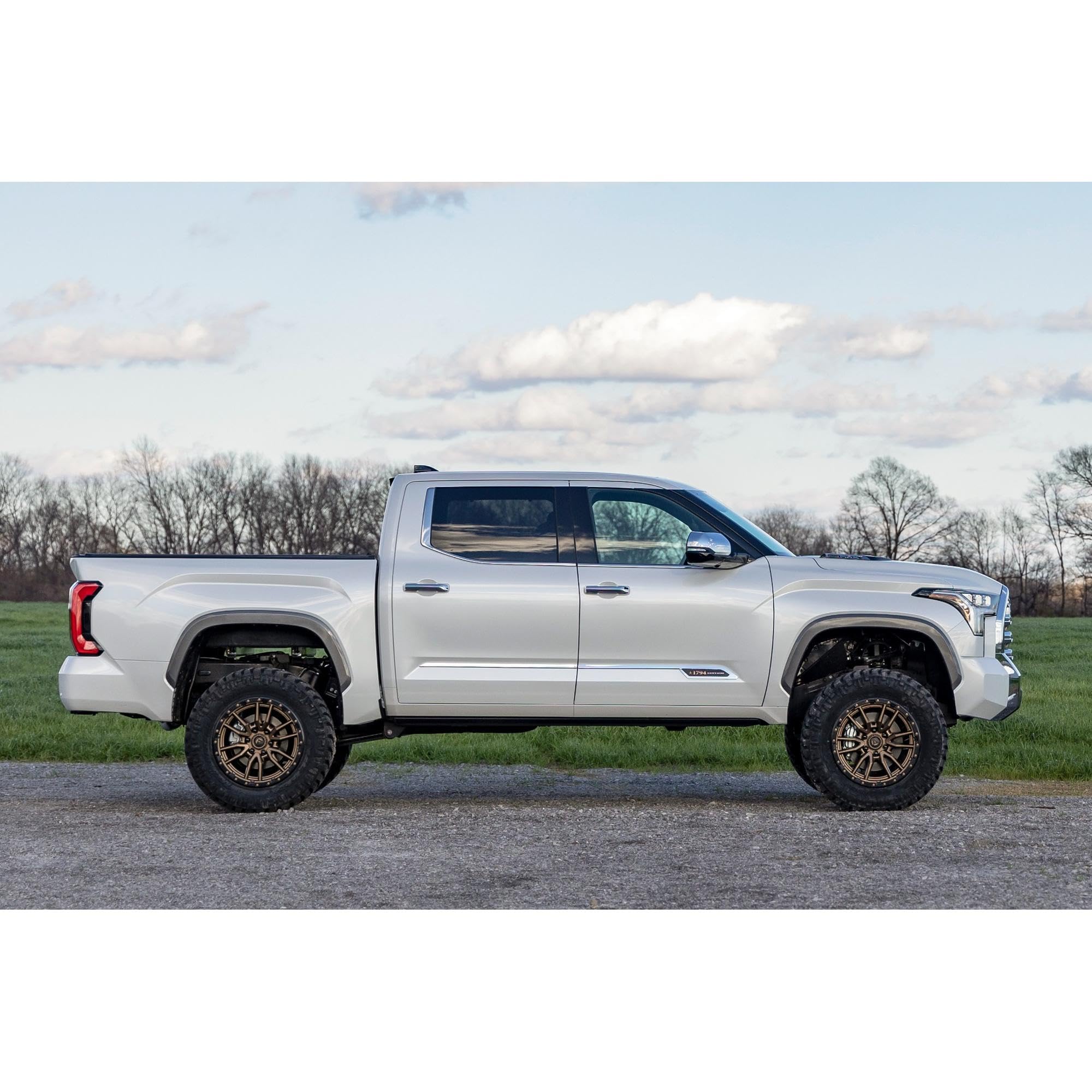 6" Inch Rough Country Lift Kit for 2022-2024 Toyota Tundra | Air Ride - 71800
