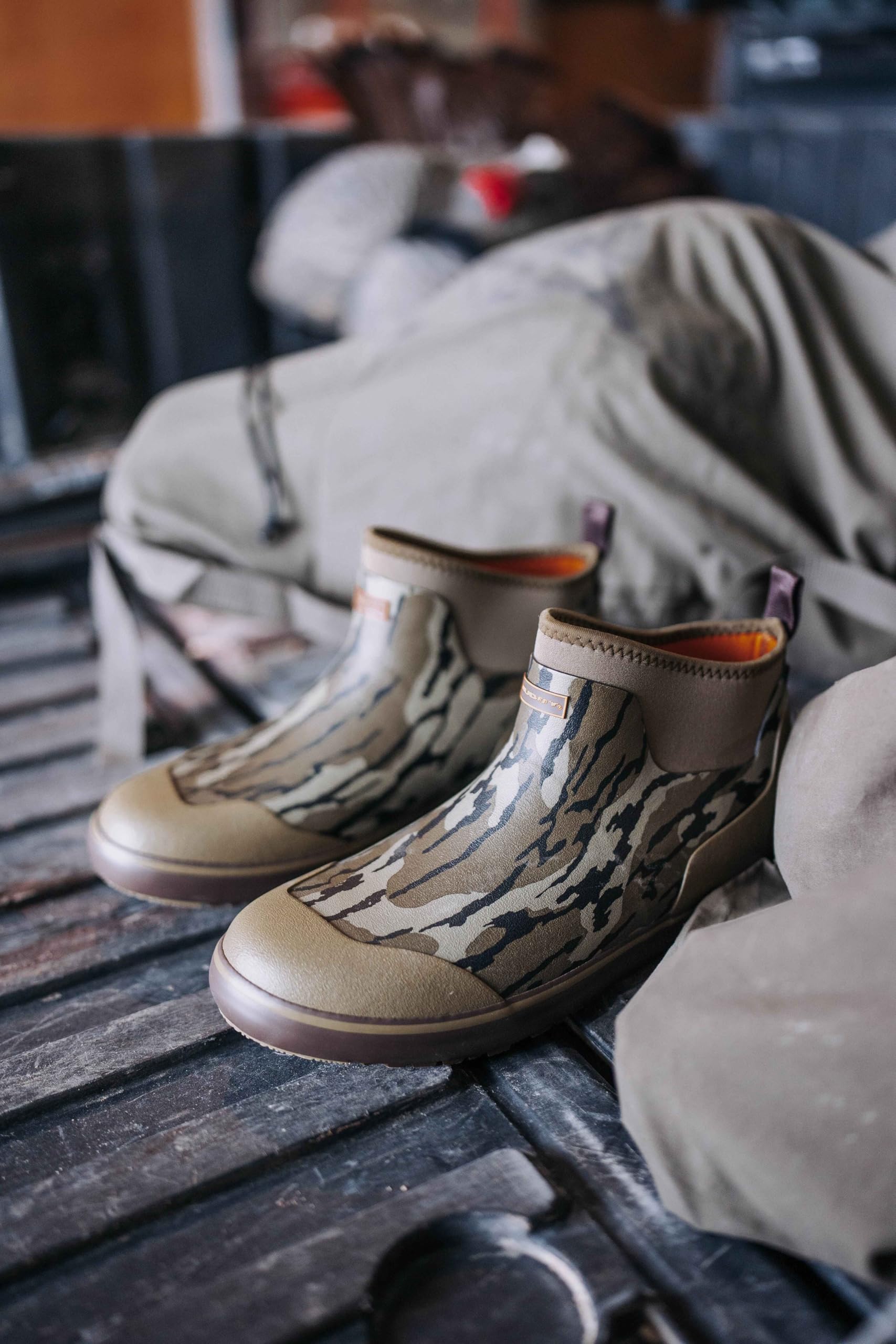 Muddy Outdoors DV8 Men's Deck Boots Rubber Mossy Oak Bottomland 9 D