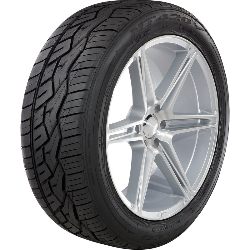 NITTO NT420V 275/50R22 111H SL BW