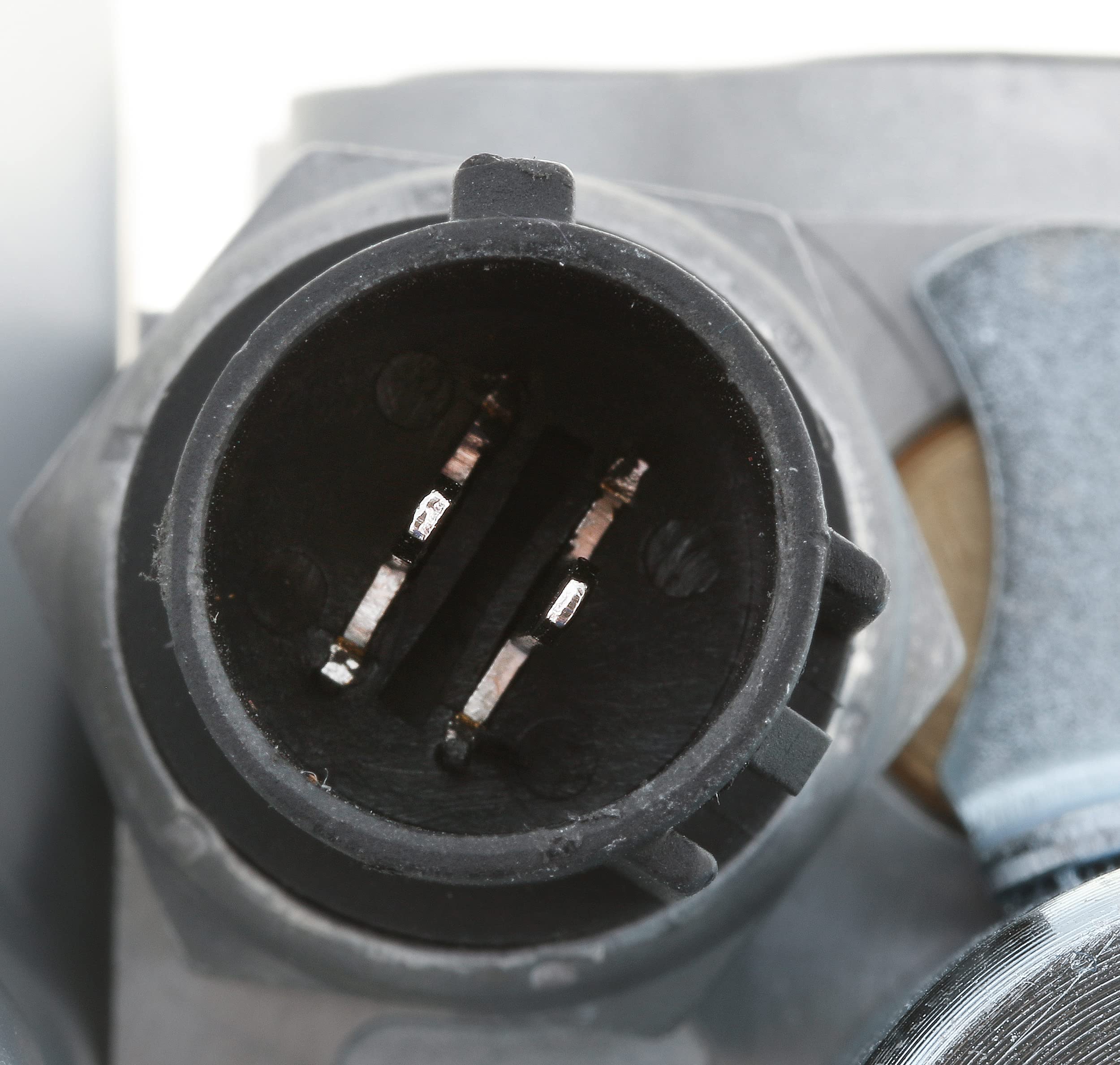 VV0122 NTK 77121 Eccentric Shaft Sensor VVT
