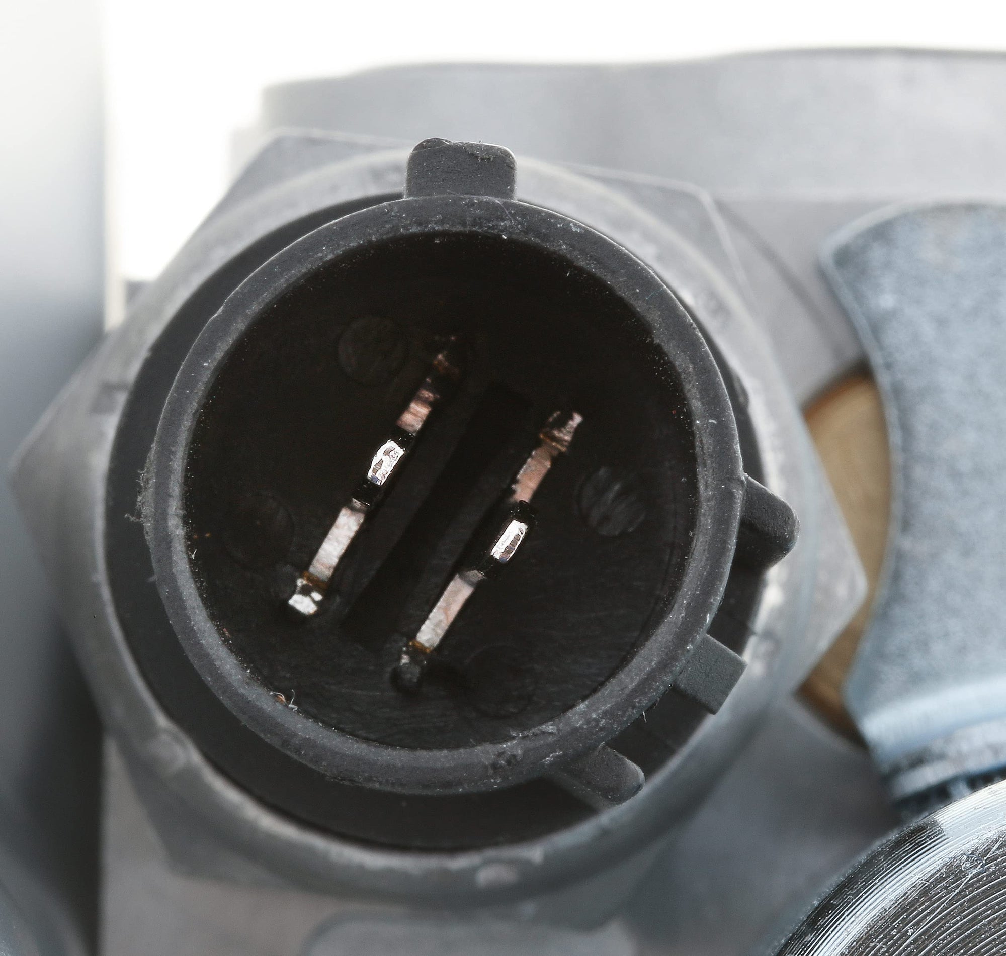 VV0122 NTK 77121 Eccentric Shaft Sensor VVT
