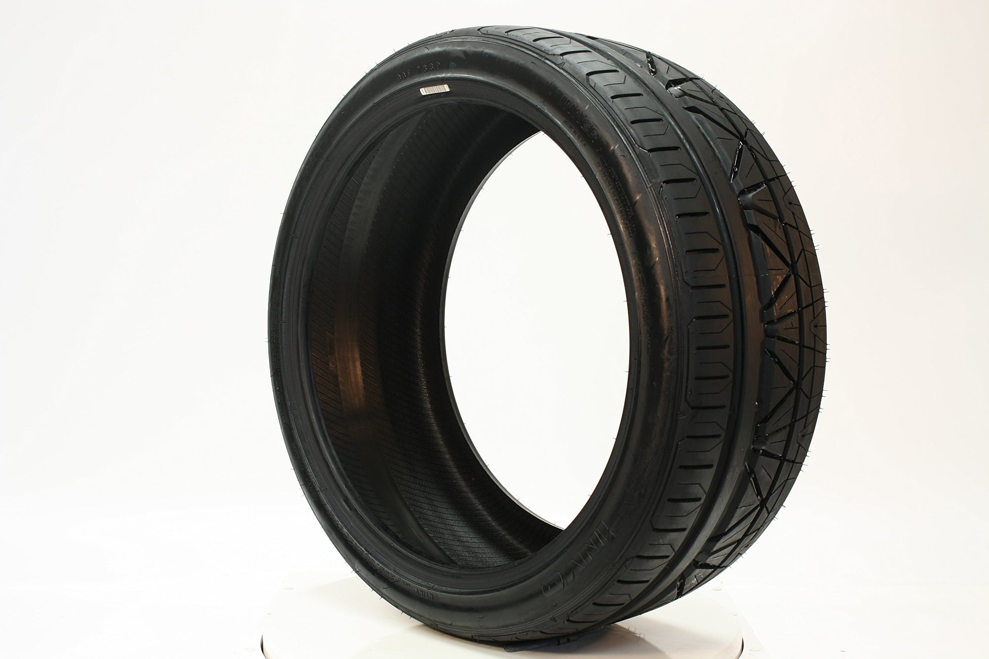 Nitto High Performance INVO Tire - 275/25R24 96Z
