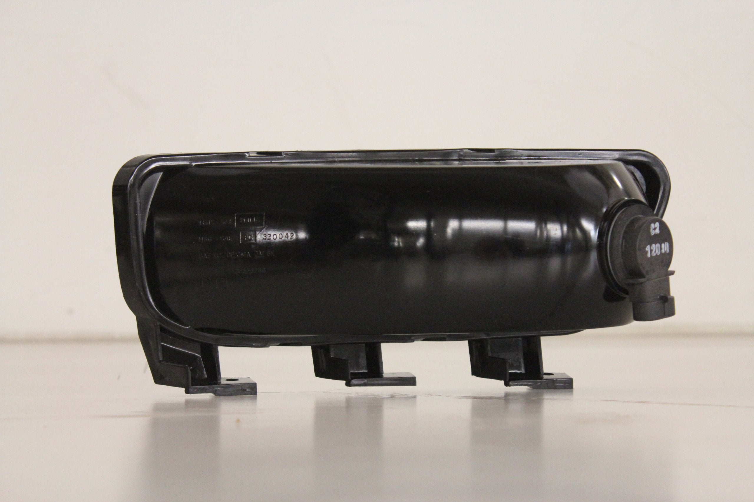 GM Parts Genuine 25666736 Passenger Side Cornering Light Assembly