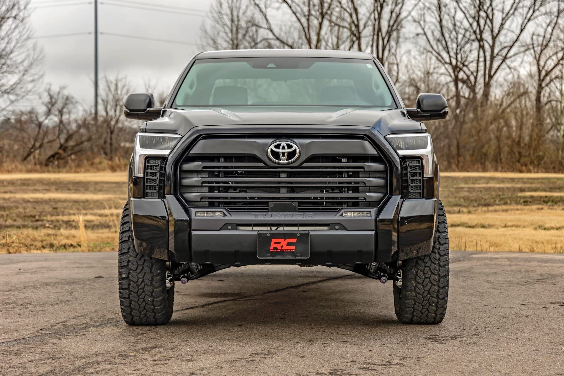 3.5" Inch Lift Kit Rough Country w/M1 Struts for 22-24 Toyota Tundra 4WD - 70340
