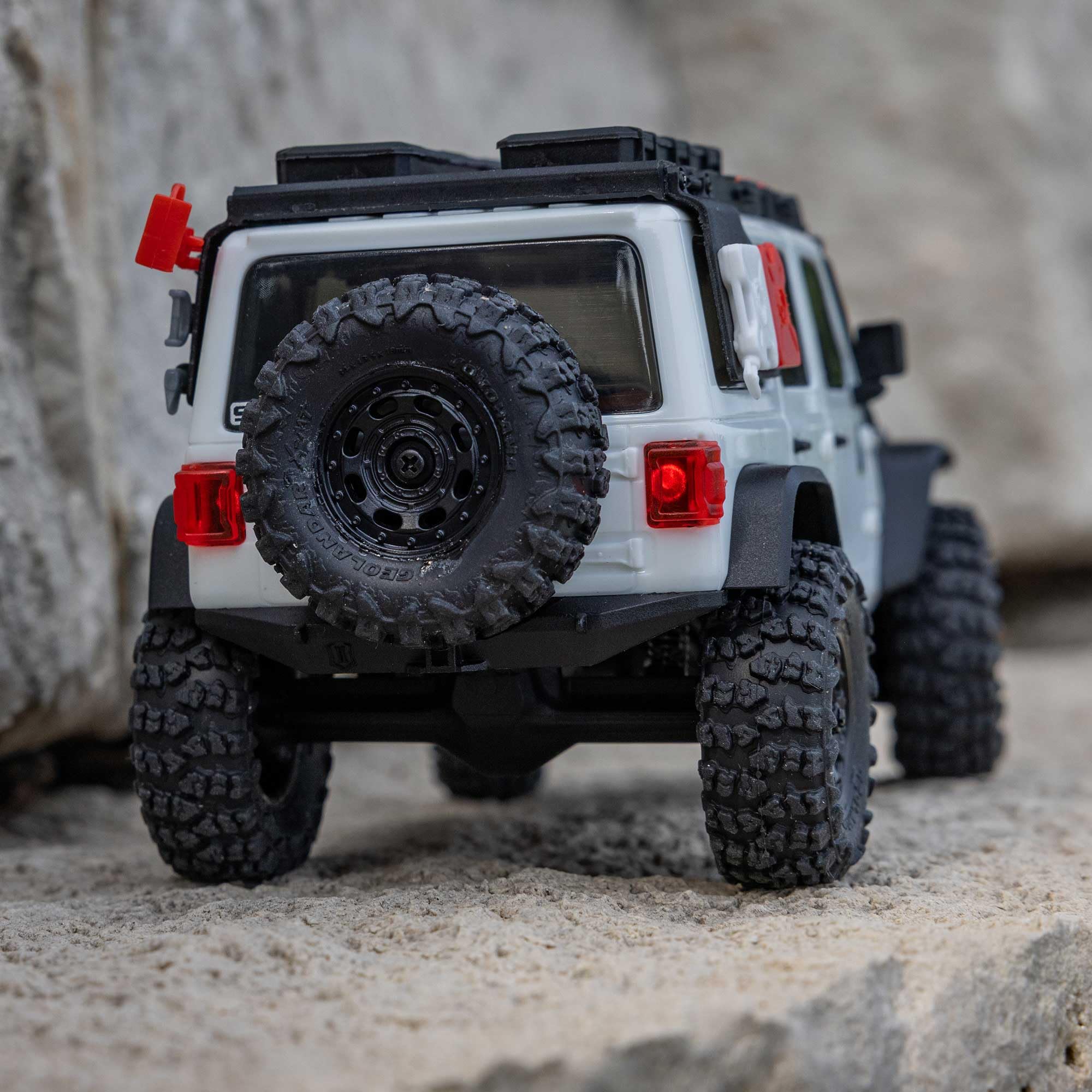 Axial 1/30 RC Truck SCX30 Jeep Wrangler JLU 4X4 RTR Brushed Rock Crawler (Battery & Charger Included), White, AXI-2261T2
