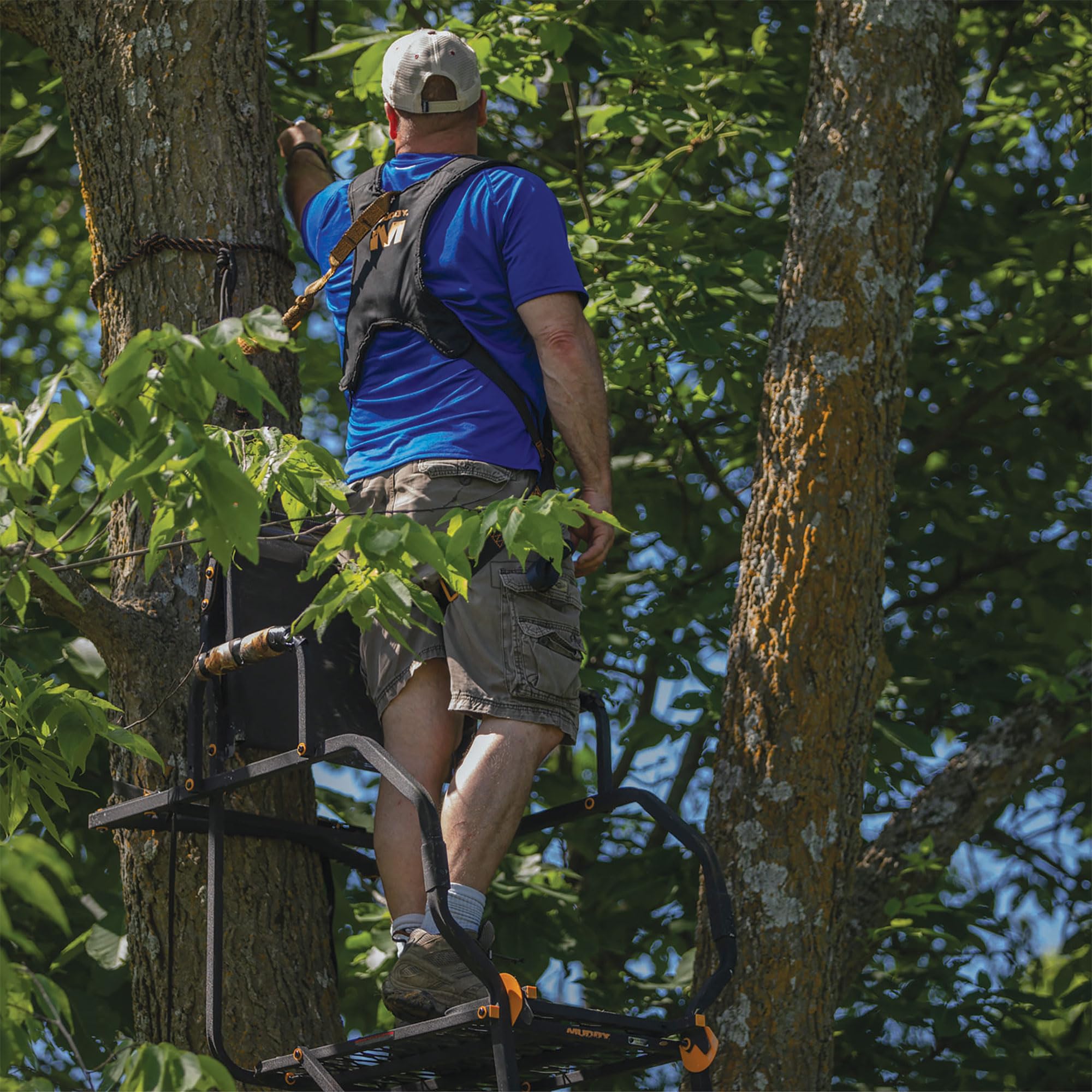 The Stronghold 1.5 MUDDY Deer Hunting Ladderstand, 21 Foot 1 Person Climbing Tree Stand with Lumbar Seat and Expanded D-Force Metal Platform