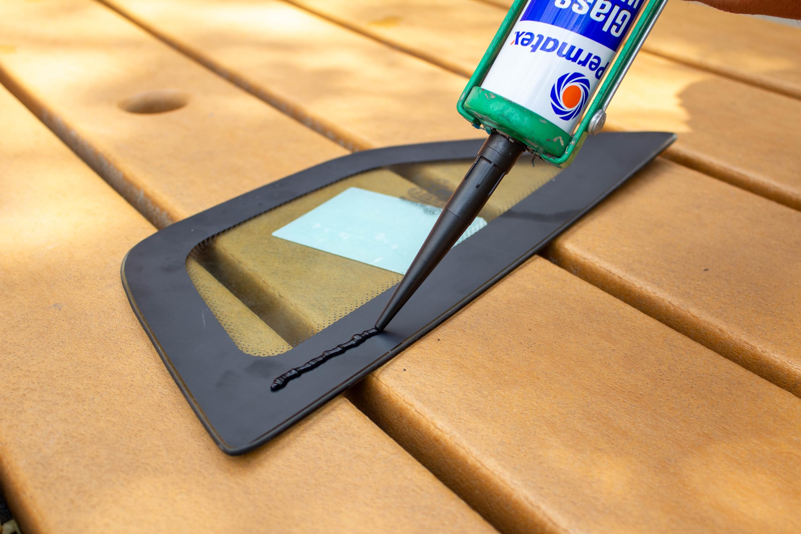 Permatex Glass Weld 81100 Premium Urethane Windshield Sealant - Polyurethane Glue Automotive Seam Sealer, Window Sealant Glass Glue for Car Glass Repair - Strong, Flexible, Fast Curing, 10.5oz